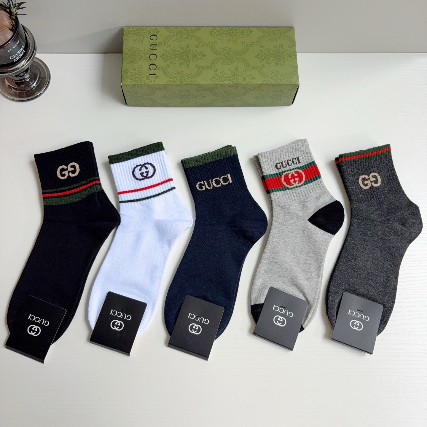 配包装（一盒5双）GUCCI 古奇 新款中筒男士袜子！纯棉面料，火爆logo图案，专柜同步中长筒袜子，💛