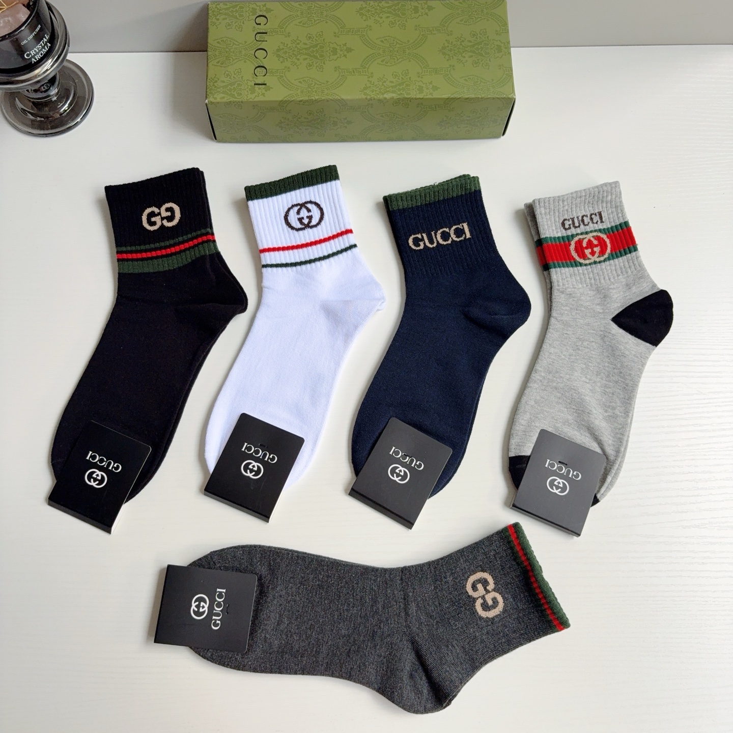配包装（一盒5双）GUCCI 古奇 新款中筒男士袜子！纯棉面料，火爆logo图案，专柜同步中长筒袜子，💛