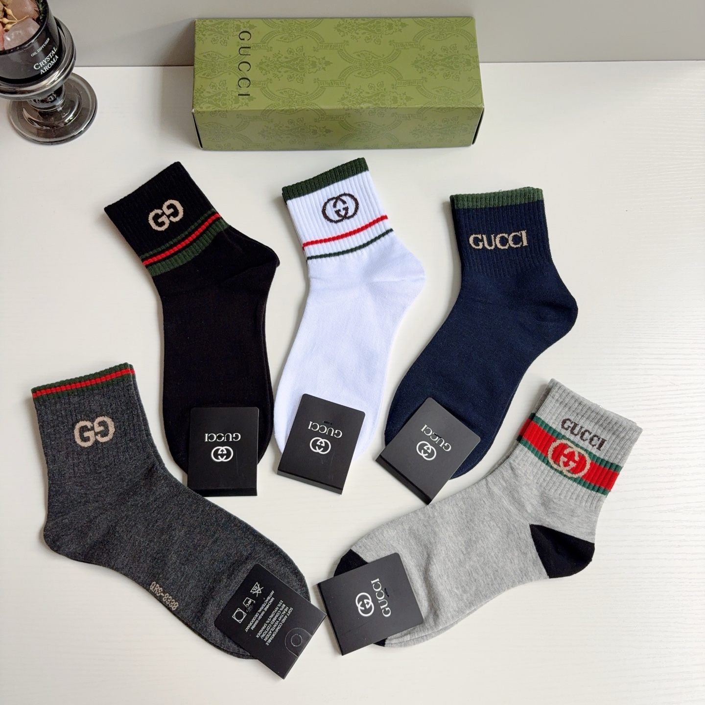 配包装（一盒5双）GUCCI 古奇 新款中筒男士袜子！纯棉面料，火爆logo图案，专柜同步中长筒袜子，💛