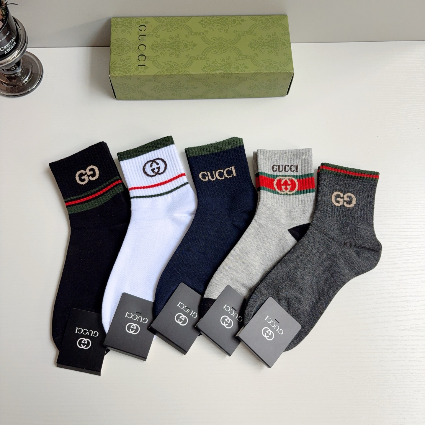 配包装（一盒5双）GUCCI 古奇 新款中筒男士袜子！纯棉面料，火爆logo图案，专柜同步中长筒袜子，💛