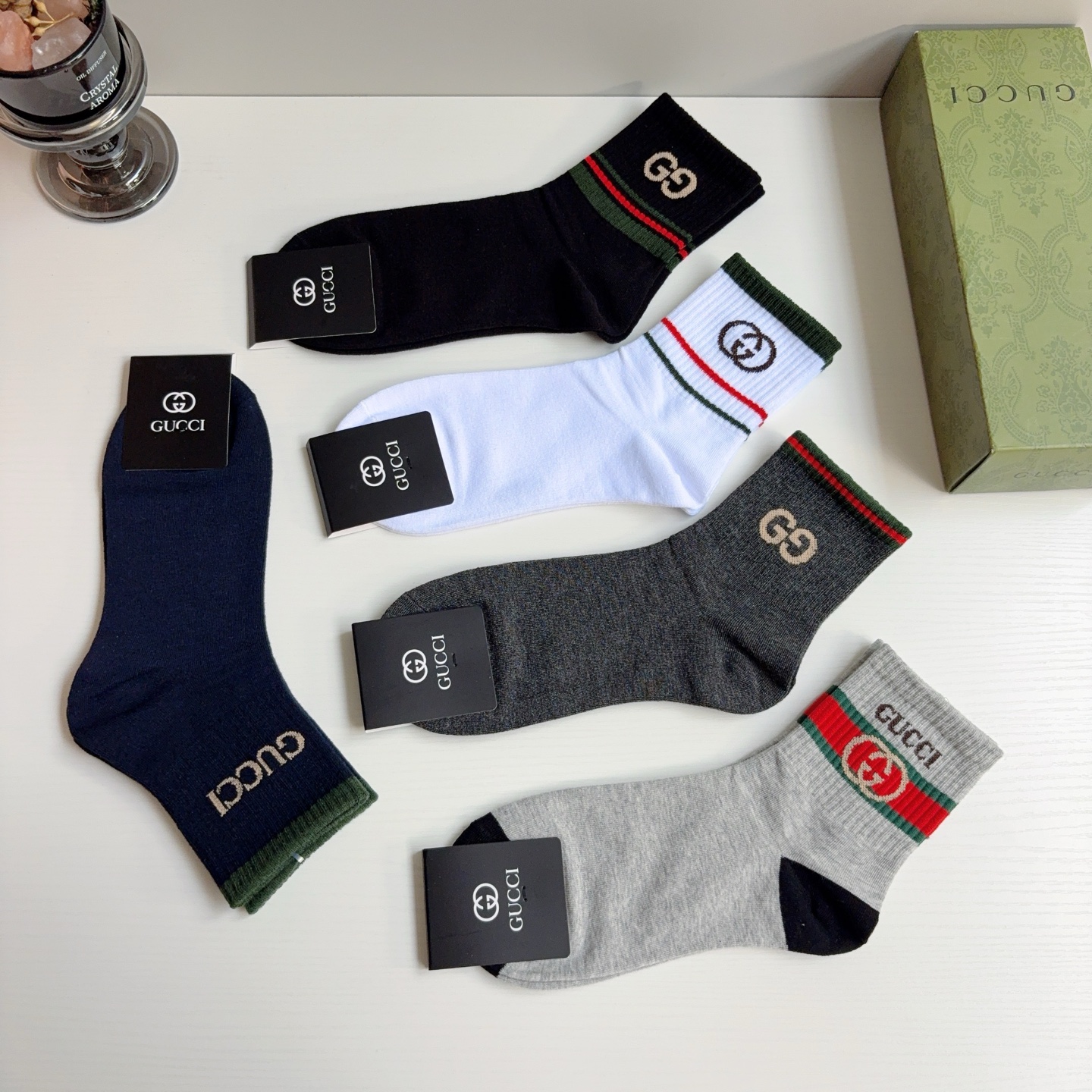配包装（一盒5双）GUCCI 古奇 新款中筒男士袜子！纯棉面料，火爆logo图案，专柜同步中长筒袜子，💛