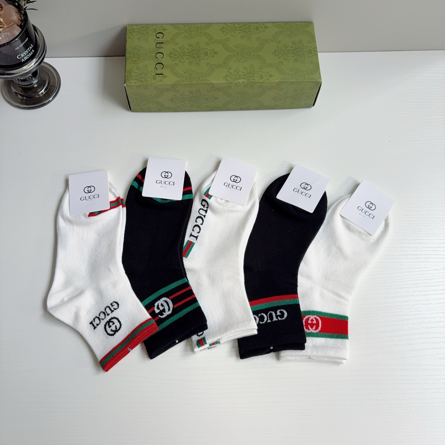配包装（一盒5双）GUCCI 古奇 新款袜子！纯棉面料，火爆图案，专柜同步中短筒袜子，大牌出街，潮人必备
