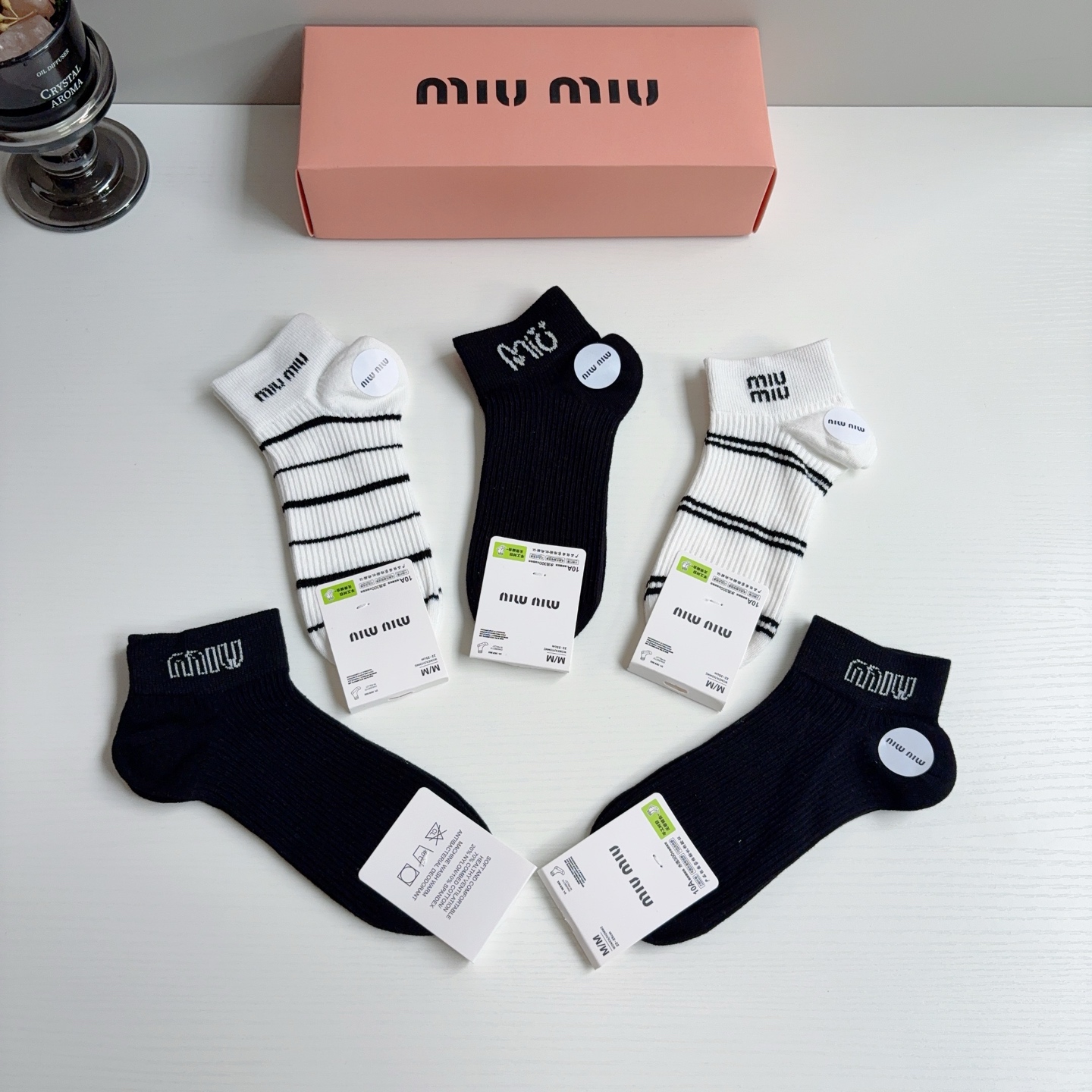 配包装【一盒5双】miumiu · 缪缪 高品质。超级爆款网红短筒袜子❗️ins明星网红推荐❗️火爆至极