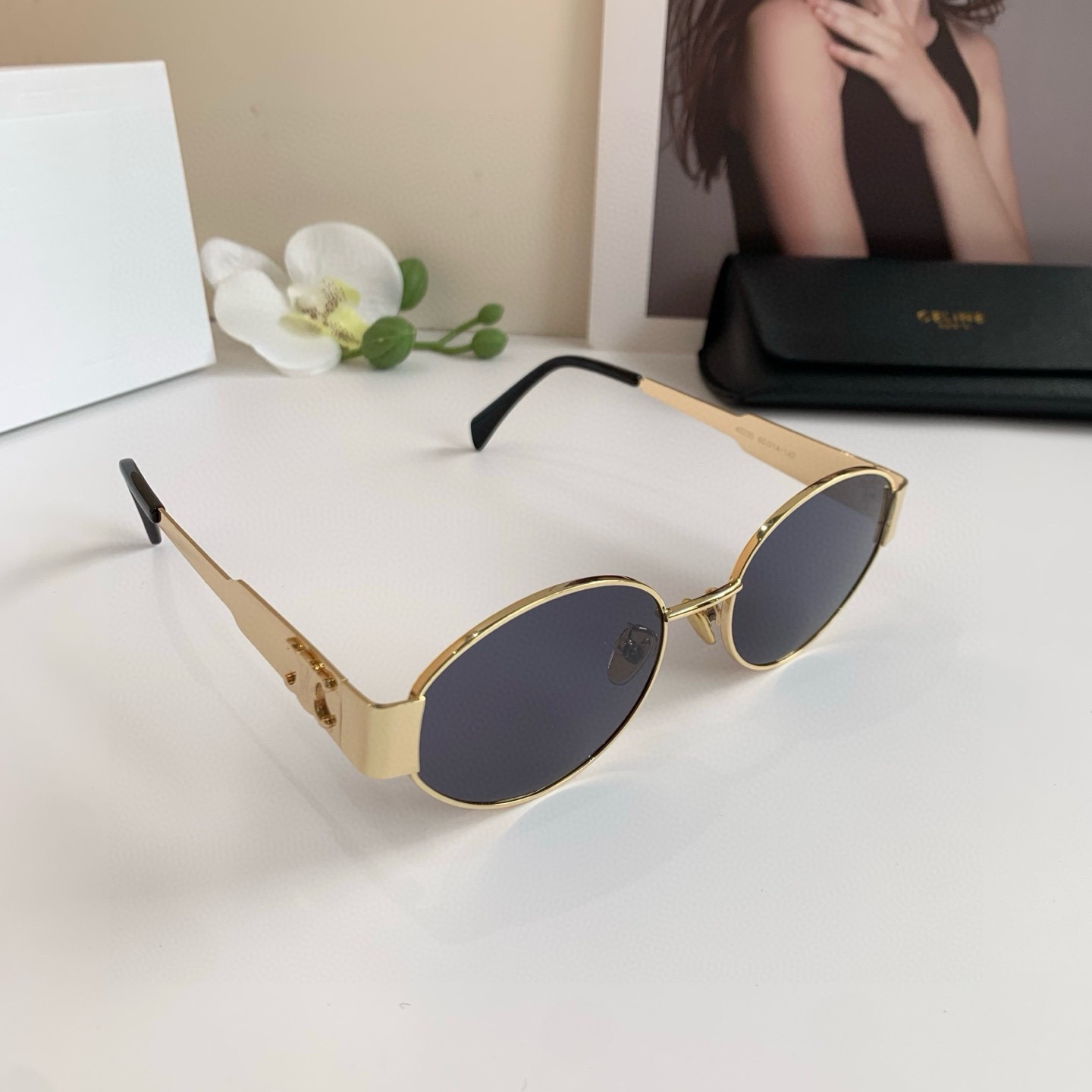 Солнцезащитные очки Celine, золотая оправа