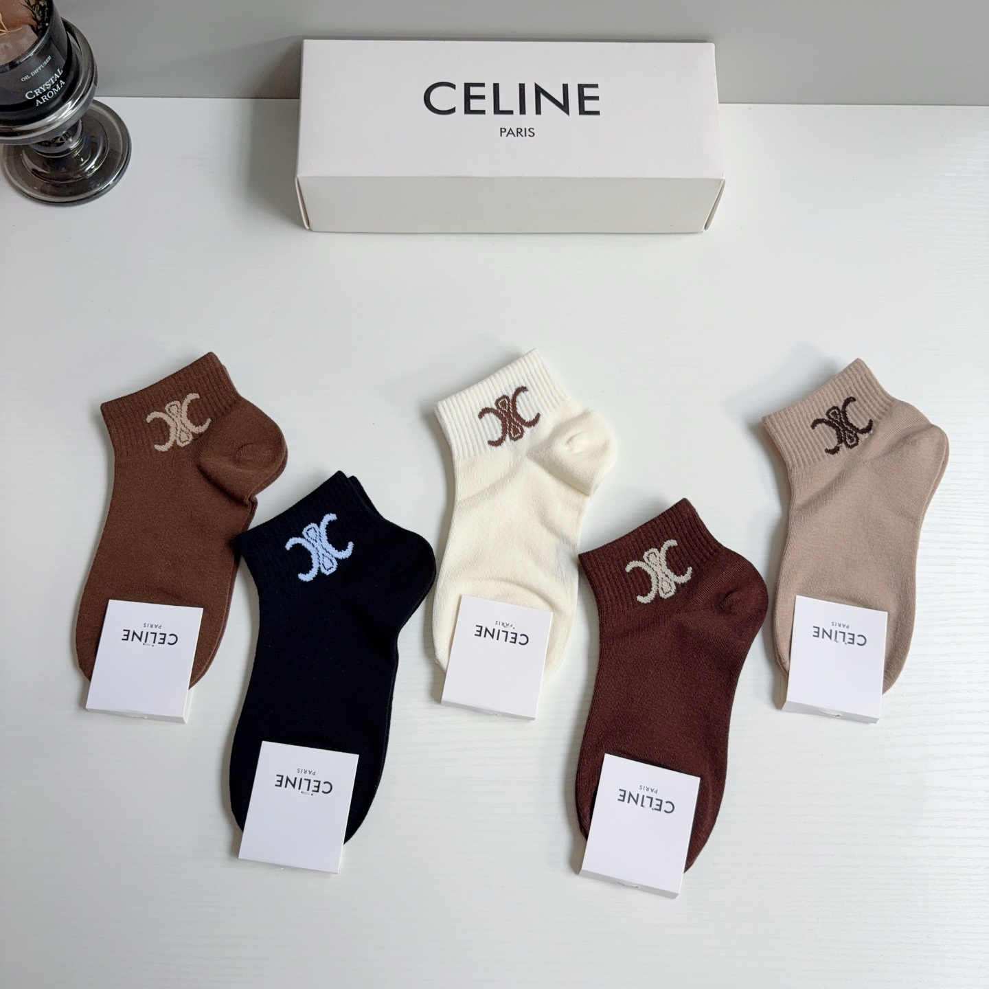 配包装CELINE（赛琳）网红爆款发箍，佩戴舒适无压力，造型搭配必备！非常时尚百搭！女神必备！名媛范儿。