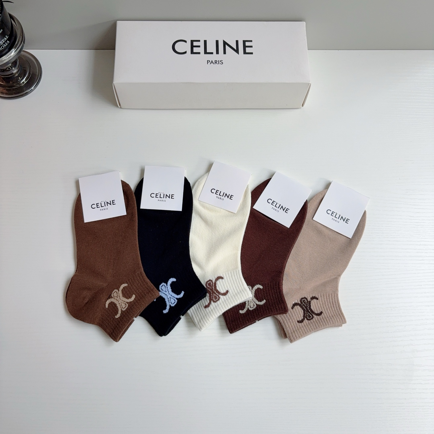 配包装CELINE（赛琳）网红爆款发箍，佩戴舒适无压力，造型搭配必备！非常时尚百搭！女神必备！名媛范儿。
