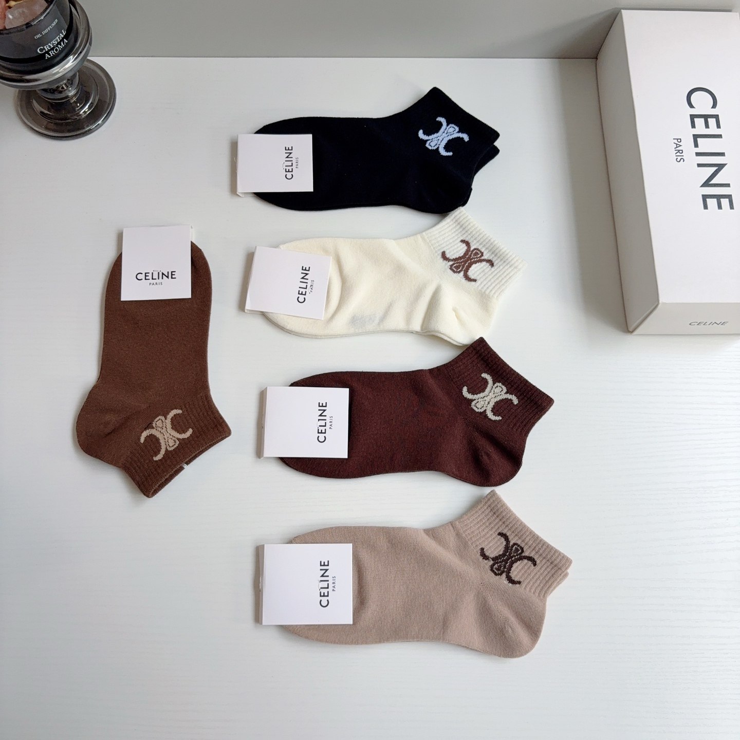 配包装CELINE（赛琳）网红爆款发箍，佩戴舒适无压力，造型搭配必备！非常时尚百搭！女神必备！名媛范儿。