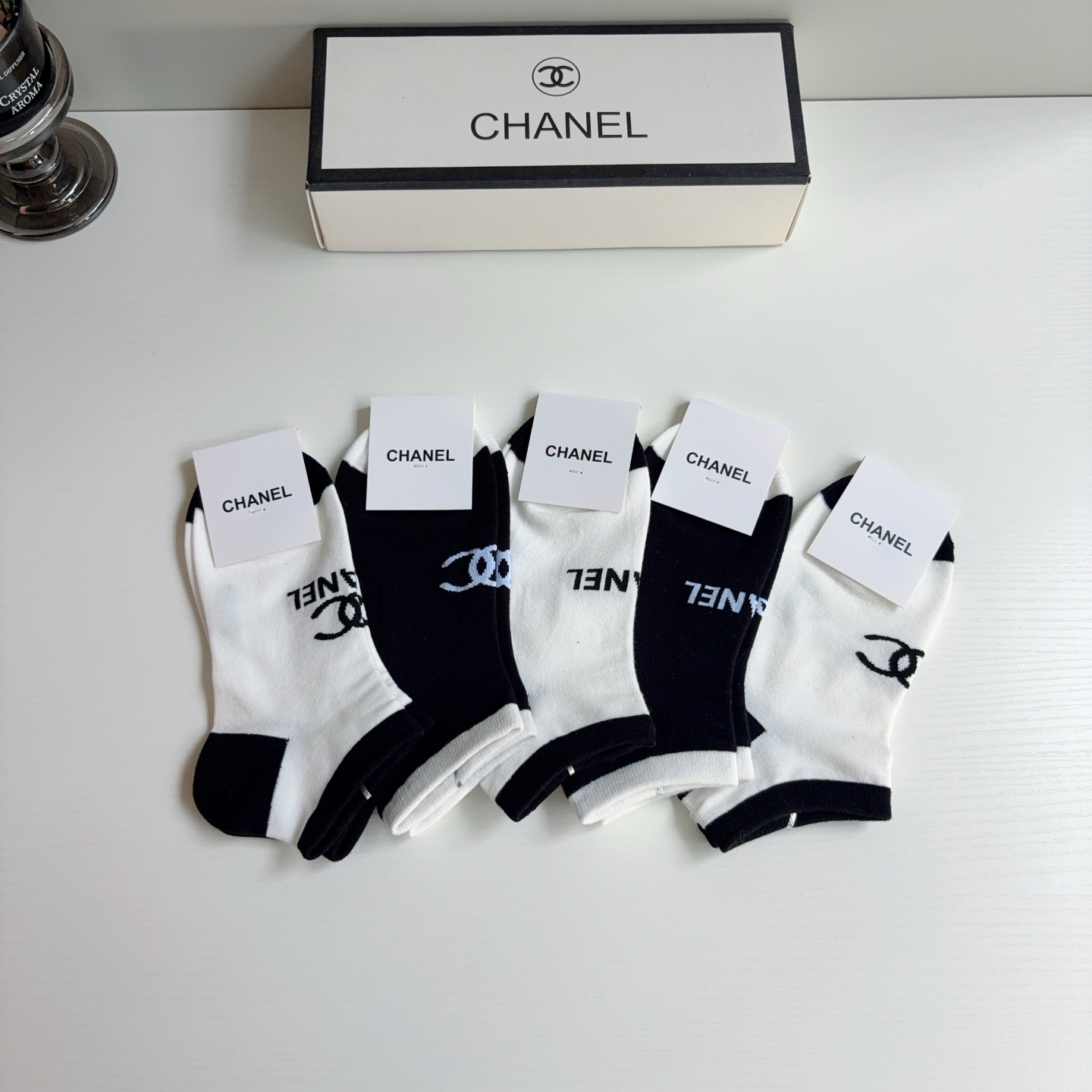配包装（一盒5双）CHANEL（香奈儿） 新款高端袜子！爆款字母专柜同步船袜 袜子 💛大牌出街，潮人必备