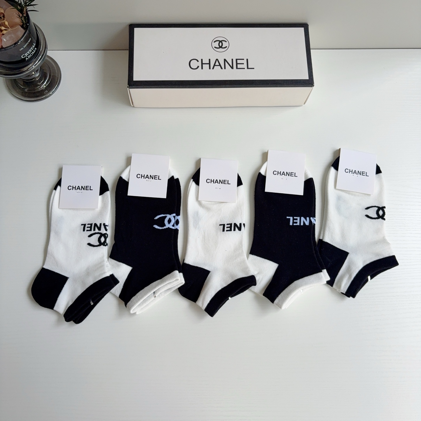 配包装（一盒5双）CHANEL（香奈儿） 新款高端袜子！爆款字母专柜同步船袜 袜子 💛大牌出街，潮人必备