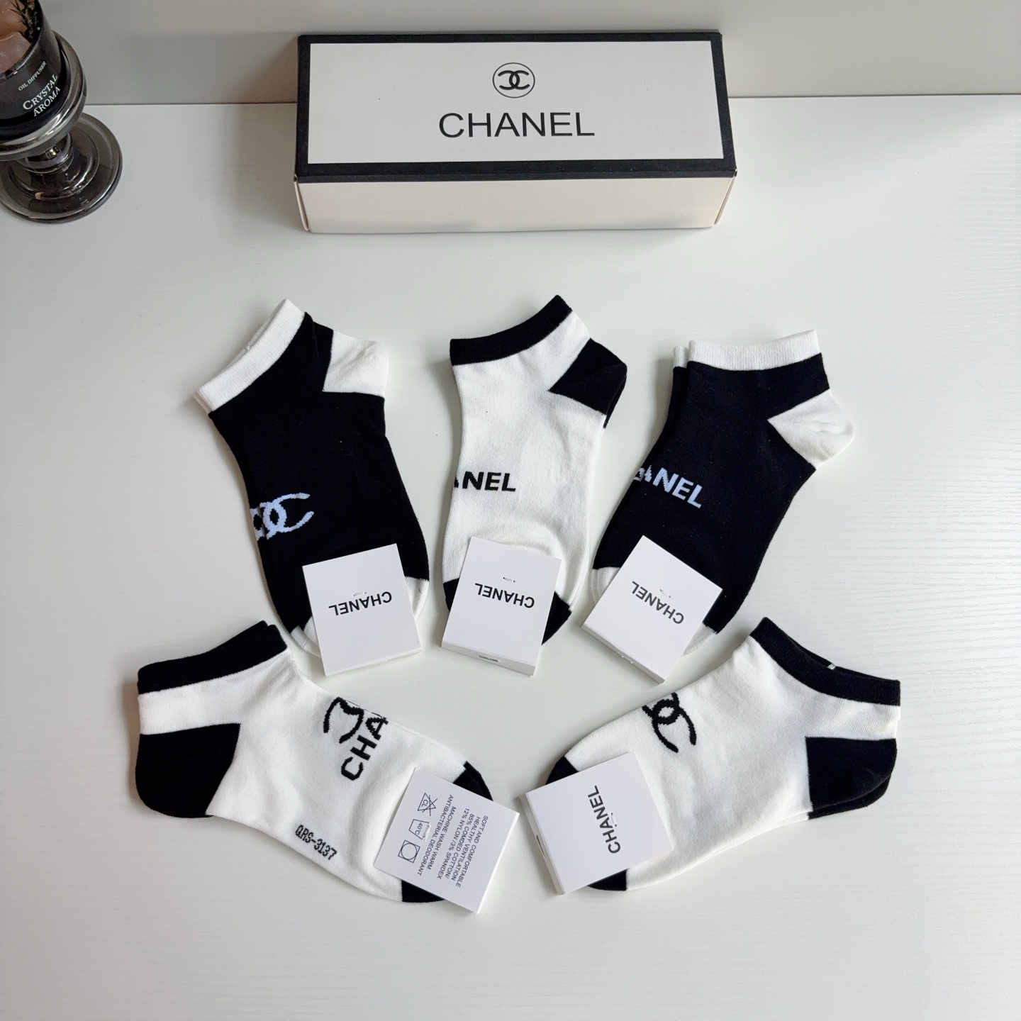 配包装（一盒5双）CHANEL（香奈儿） 新款高端袜子！爆款字母专柜同步船袜 袜子 💛大牌出街，潮人必备