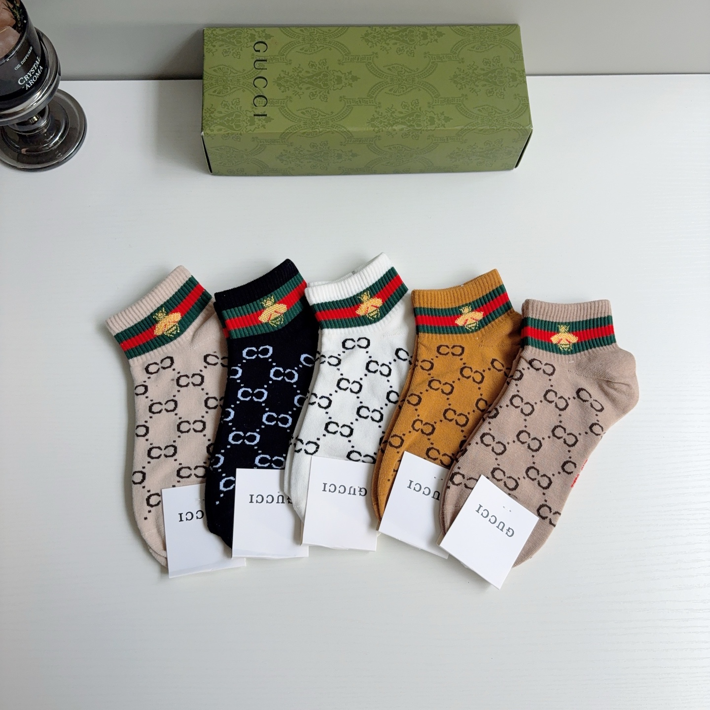 配包装（一盒5双）GUCCI 古奇 2026新款短筒袜子！纯棉面料，专柜同步袜子，💛大牌出街，潮人必备。