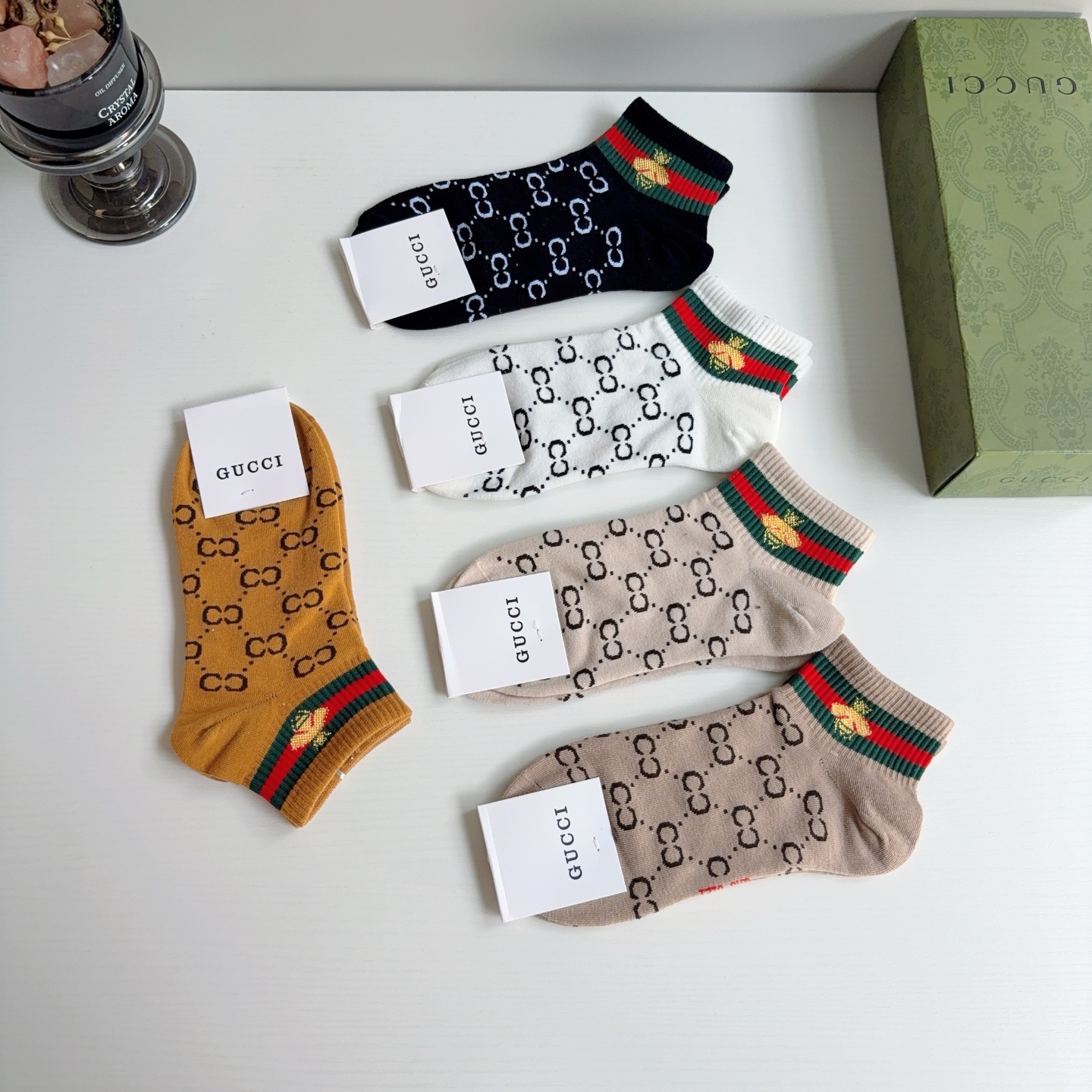 配包装（一盒5双）GUCCI 古奇 2026新款短筒袜子！纯棉面料，专柜同步袜子，💛大牌出街，潮人必备。