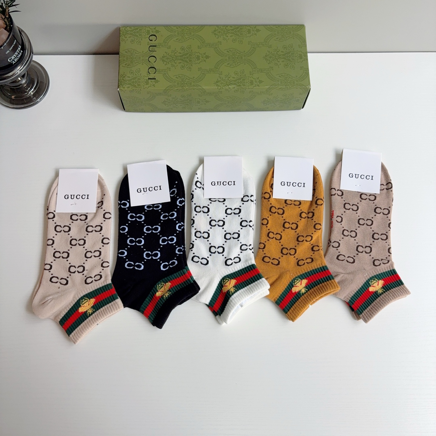 配包装（一盒5双）GUCCI 古奇 2026新款短筒袜子！纯棉面料，专柜同步袜子，💛大牌出街，潮人必备。