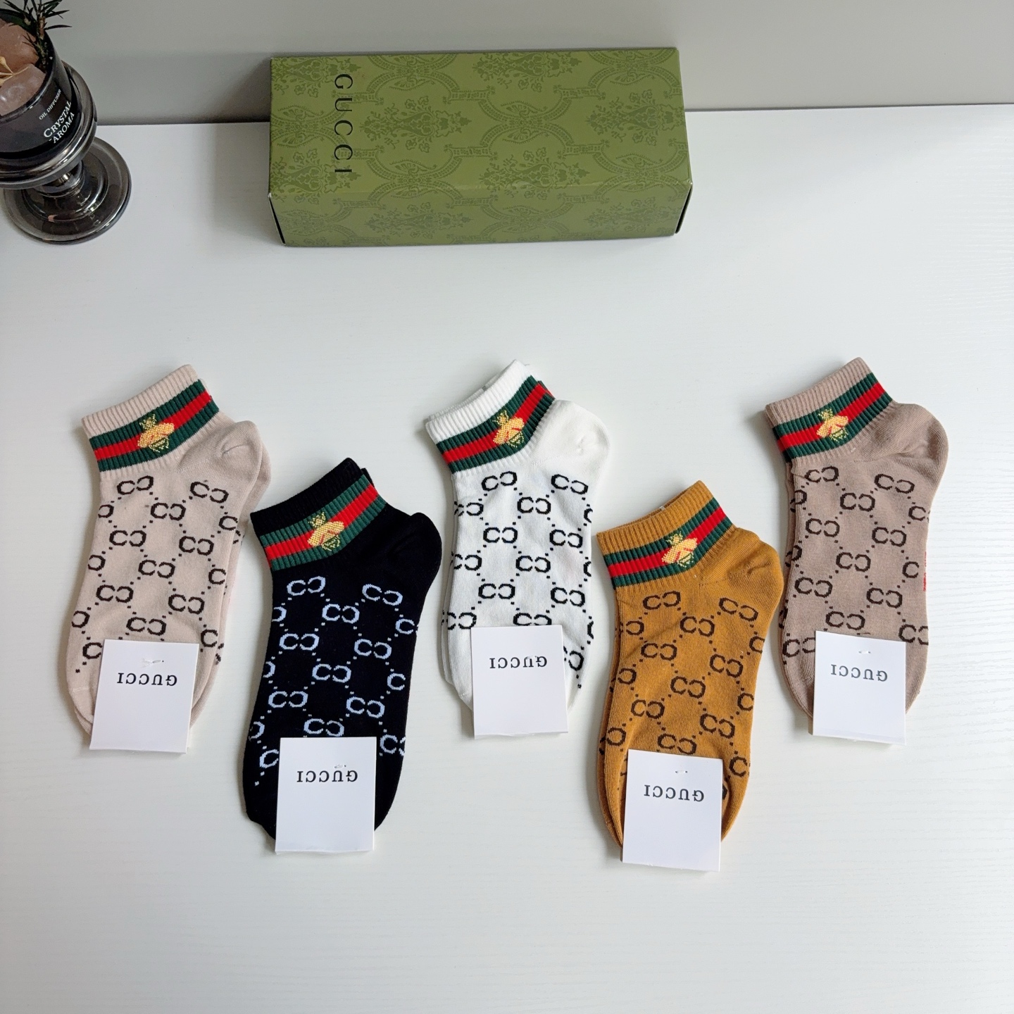 配包装（一盒5双）GUCCI 古奇 2026新款短筒袜子！纯棉面料，专柜同步袜子，💛大牌出街，潮人必备。