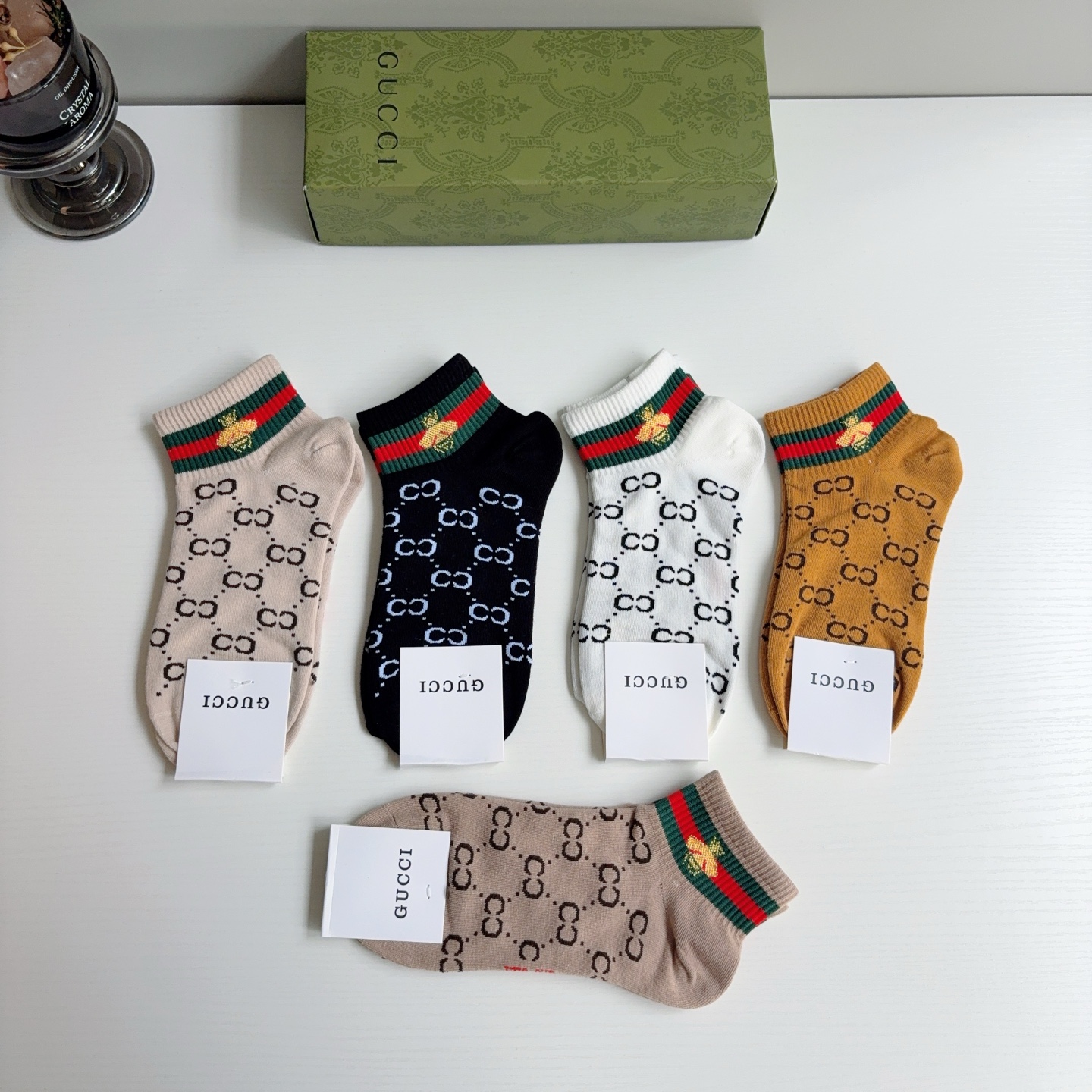 配包装（一盒5双）GUCCI 古奇 2026新款短筒袜子！纯棉面料，专柜同步袜子，💛大牌出街，潮人必备。