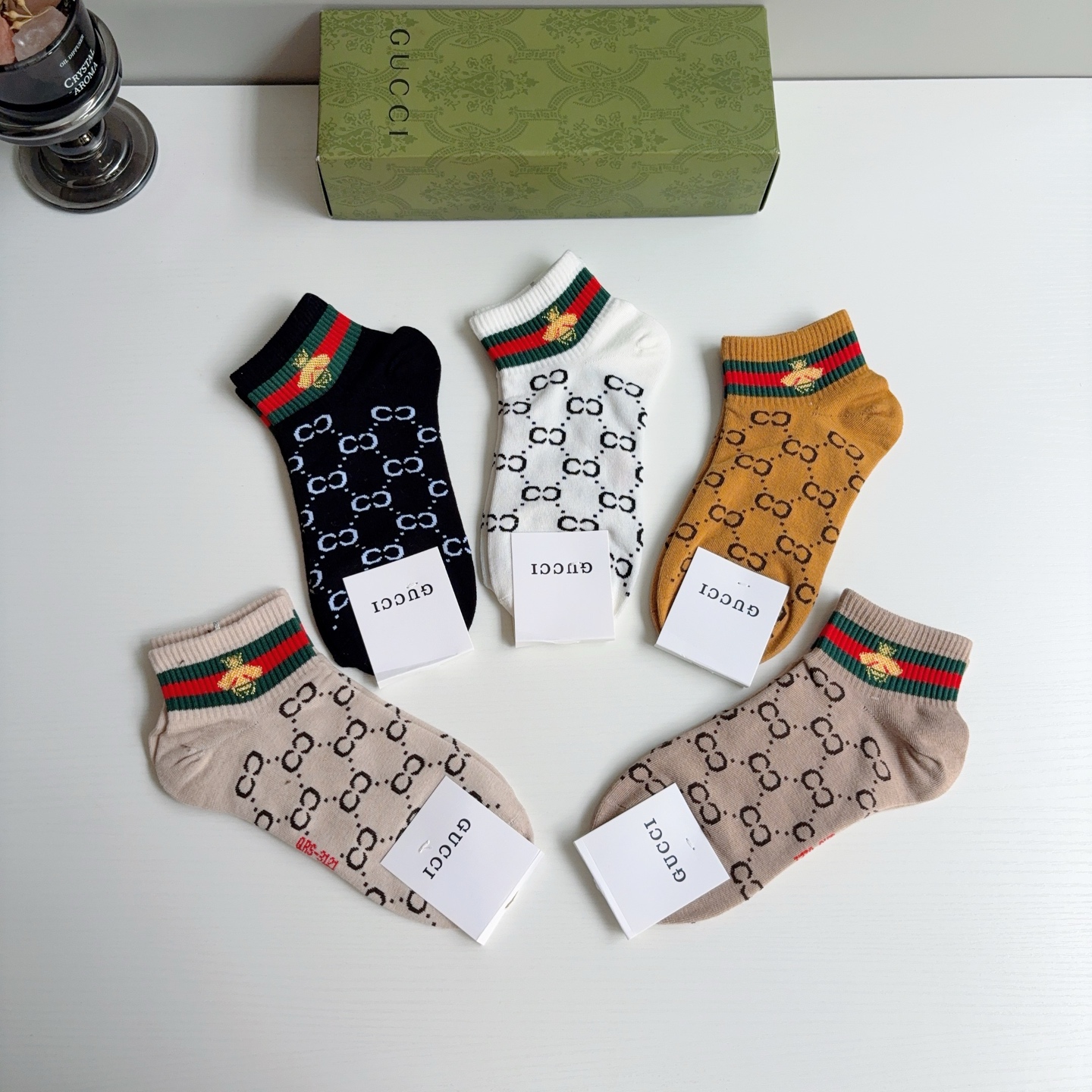 配包装（一盒5双）GUCCI 古奇 2026新款短筒袜子！纯棉面料，专柜同步袜子，💛大牌出街，潮人必备。