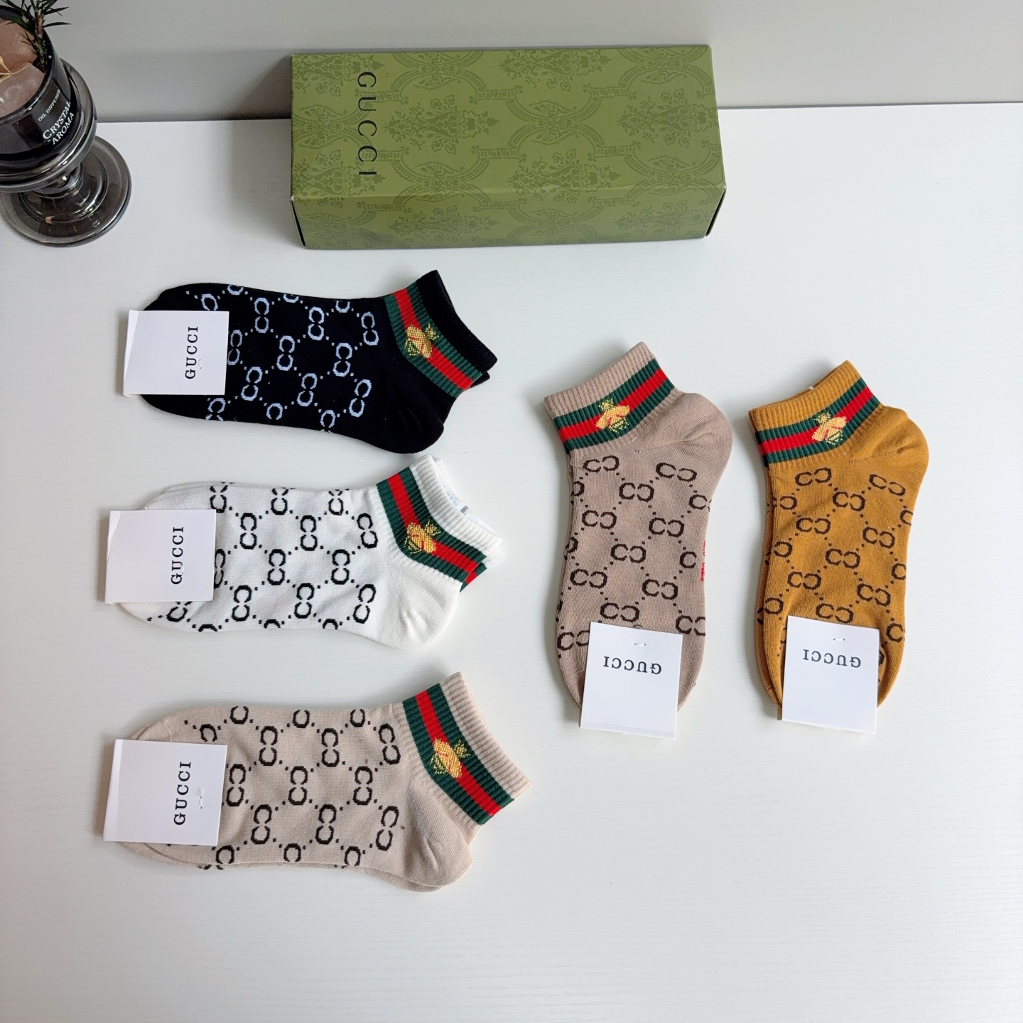 配包装（一盒5双）GUCCI 古奇 2026新款短筒袜子！纯棉面料，专柜同步袜子，💛大牌出街，潮人必备。