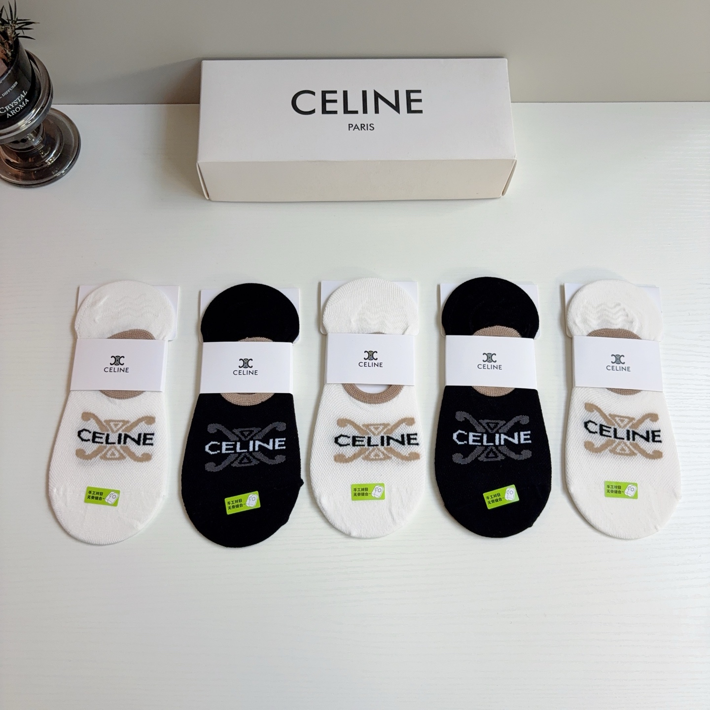 配包装（一盒5双） CELINE  赛琳 新款船袜！纯棉面料，专柜同步短筒袜子，💛大牌出街，潮人必备。超好搭