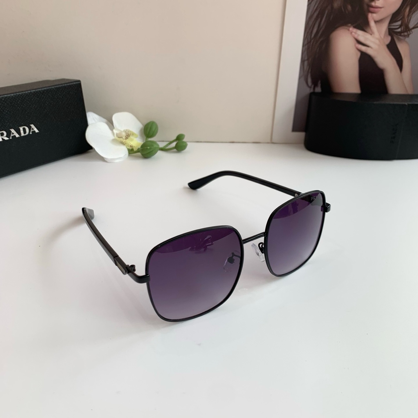 NO:926826,PRADA New metal square frame men's and women's sunglasses, fashionable sunshade sunglasses, travel and driving glasses!  glasses, sunglasses, sunglasses, glasses, prada, prada19860909PRADA 普拉达 新款金属方框男女太阳镜 时尚潮流遮阳墨镜 旅游驾驶眼镜！眼镜墨镜太阳镜,眼镜,prada,prada,glasses