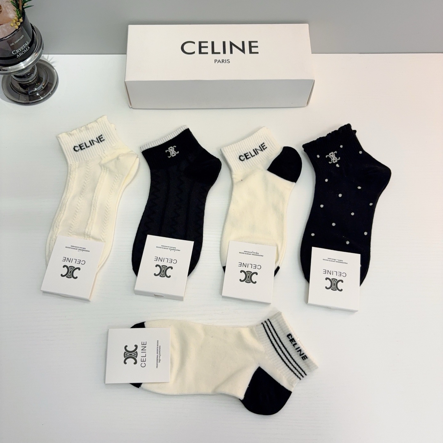 配包装（一盒5双） CELINE  赛琳 新款船袜袜子！纯棉面料，专柜同 步短短筒袜子，💛大牌出街，潮人必备。超好搭