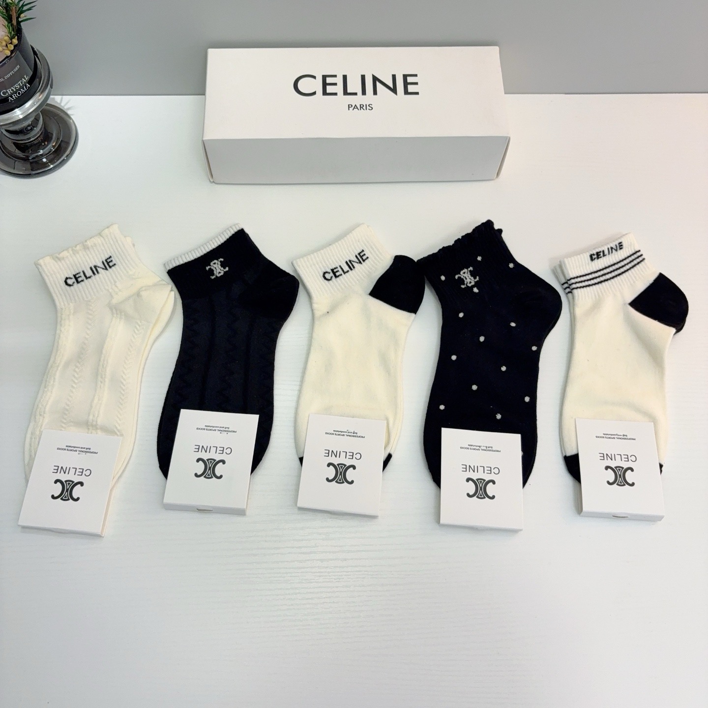 配包装（一盒5双） CELINE  赛琳 新款船袜袜子！纯棉面料，专柜同 步短短筒袜子，💛大牌出街，潮人必备。超好搭