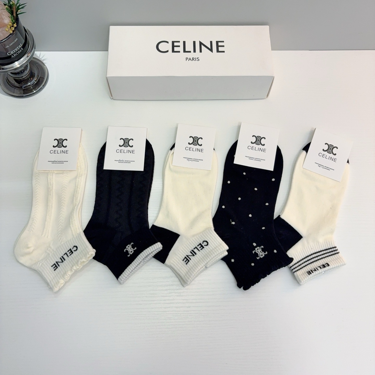 配包装（一盒5双） CELINE  赛琳 新款船袜袜子！纯棉面料，专柜同 步短短筒袜子，💛大牌出街，潮人必备。超好搭