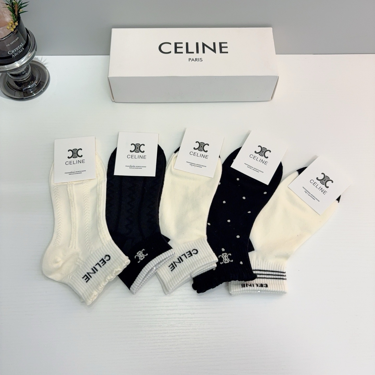 配包装（一盒5双） CELINE  赛琳 新款船袜袜子！纯棉面料，专柜同 步短短筒袜子，💛大牌出街，潮人必备。超好搭