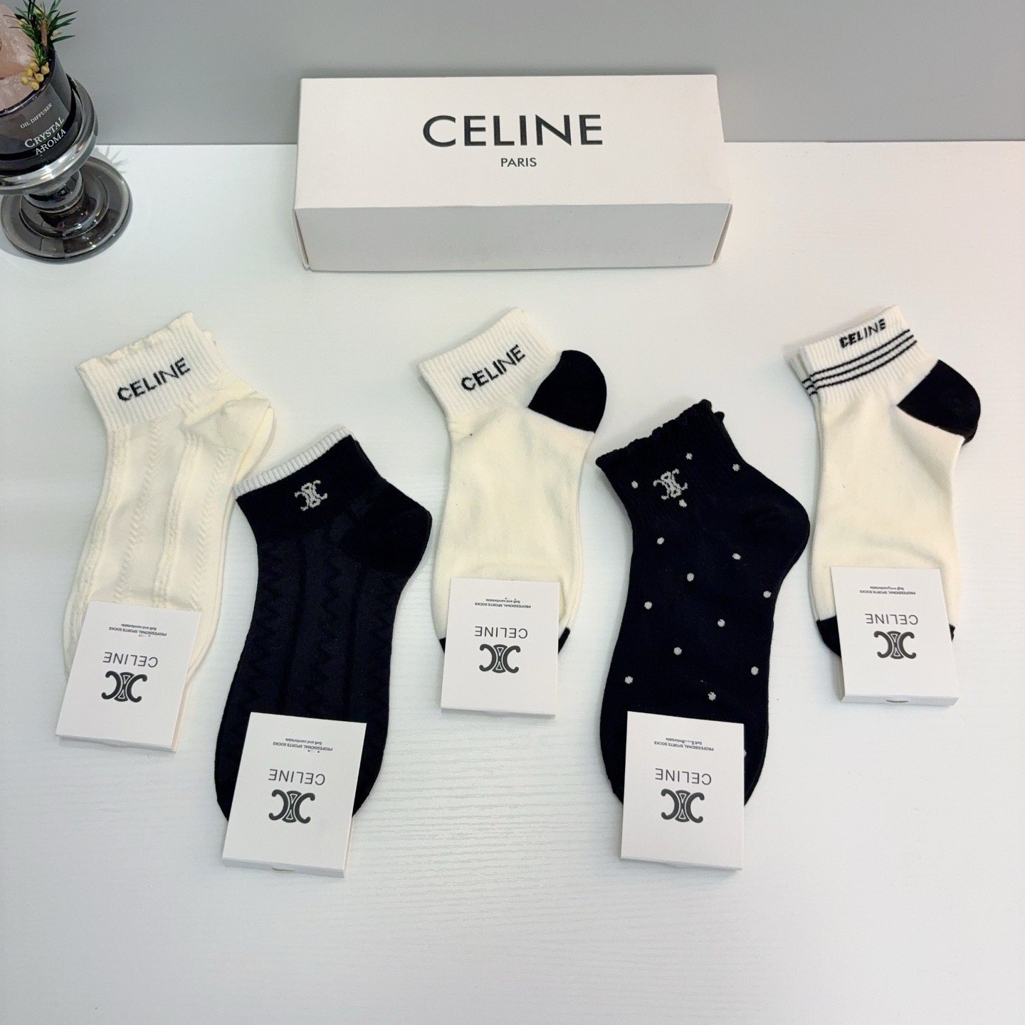 配包装（一盒5双） CELINE  赛琳 新款船袜袜子！纯棉面料，专柜同 步短短筒袜子，💛大牌出街，潮人必备。超好搭