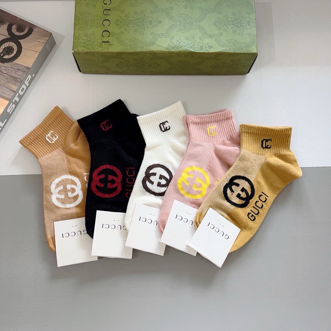 配包装（一盒5双） Gucci 古奇 ins超火爆小单品袜子，纯棉面料，潮人必备 ，Gucci 爆款，经典双G袜，个性时