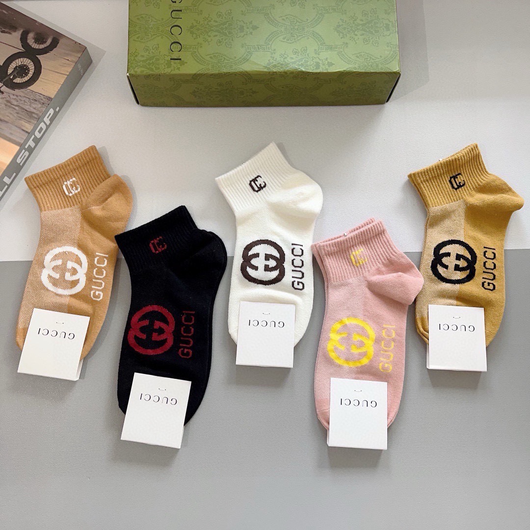 配包装（一盒5双） Gucci 古奇 ins超火爆小单品袜子，纯棉面料，潮人必备 ，Gucci 爆款，经典双G袜，个性时