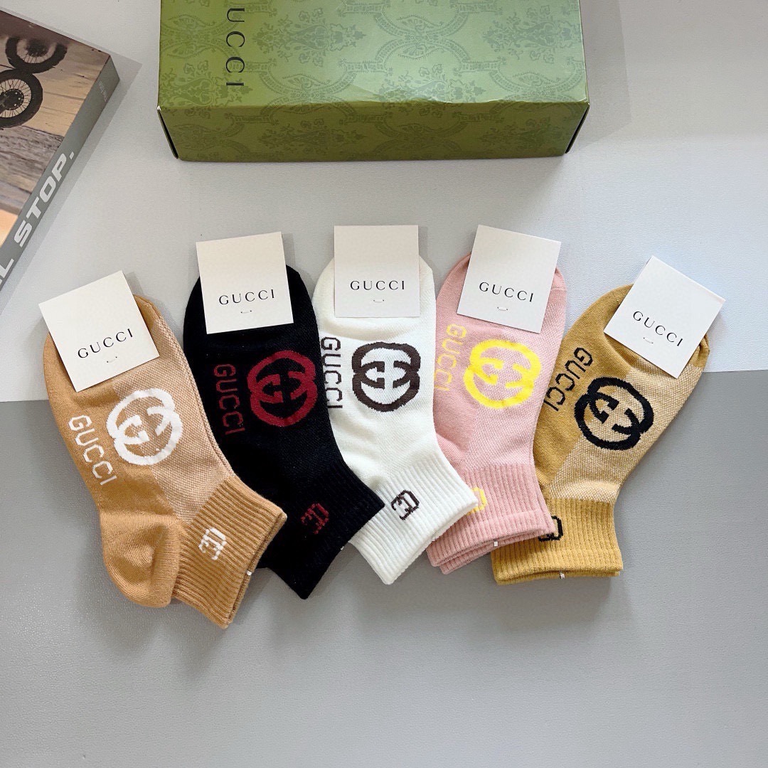 配包装（一盒5双） Gucci 古奇 ins超火爆小单品袜子，纯棉面料，潮人必备 ，Gucci 爆款，经典双G袜，个性时