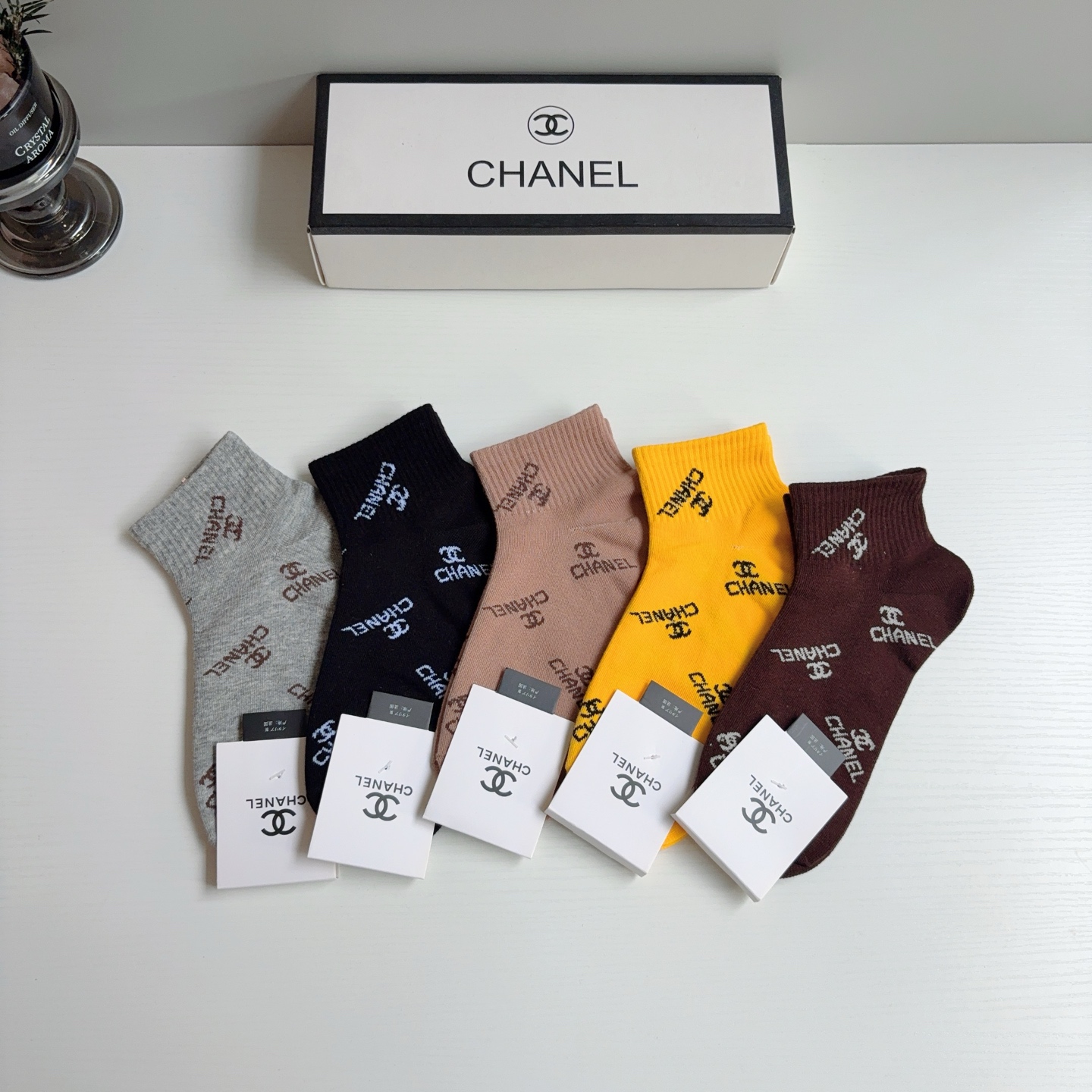 配包装（一盒5双） CHANEL 香奈儿经典短袜 纯棉材质柔软，经典双C图案logo，大牌出街！