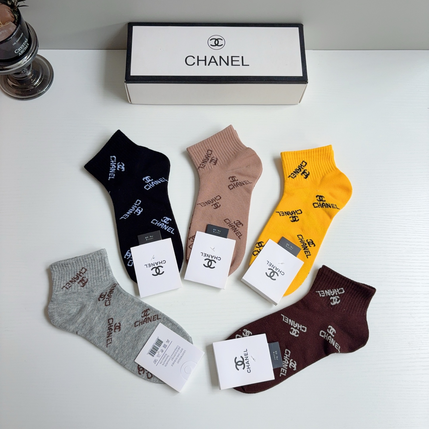 配包装（一盒5双） CHANEL 香奈儿经典短袜 纯棉材质柔软，经典双C图案logo，大牌出街！
