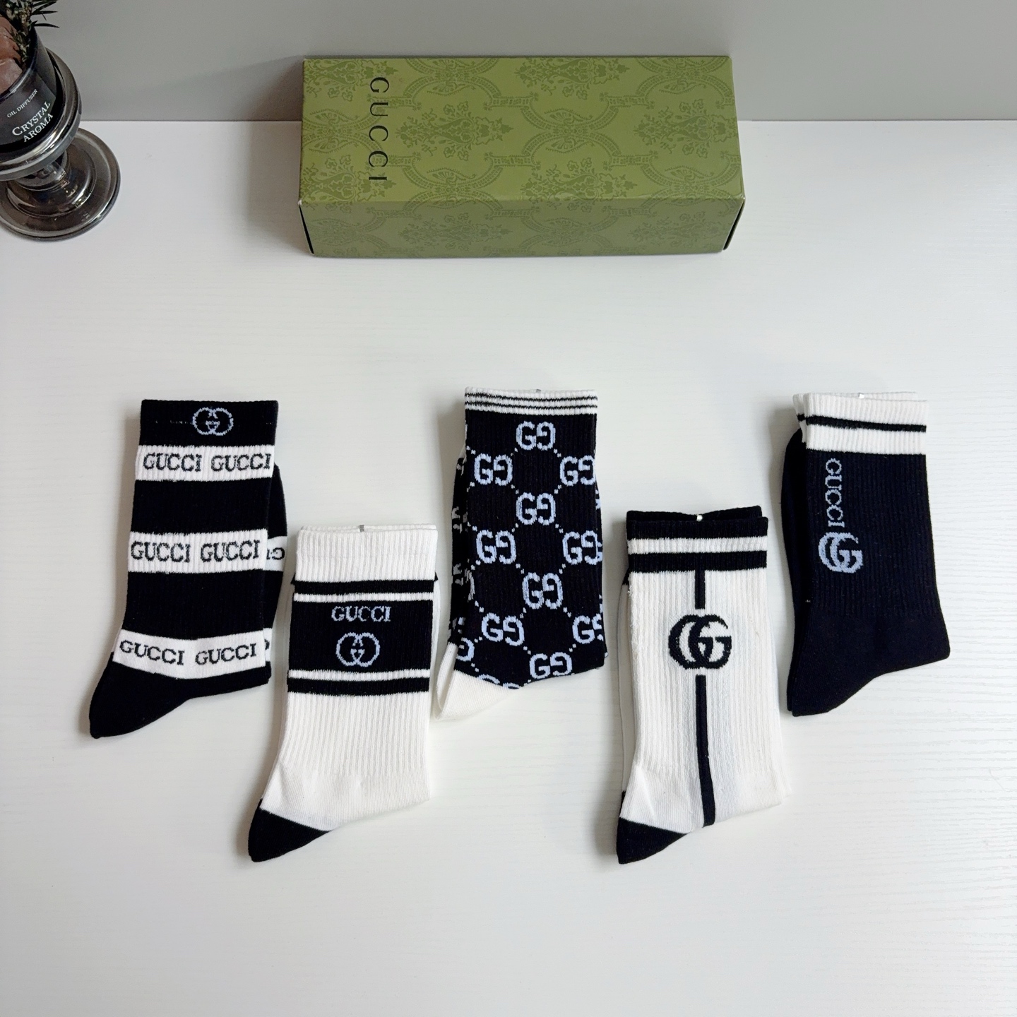 配包装（一盒5双）  Gucci 古奇 ins超火长筒袜子、纯棉面料，潮人必备 ，经典双G字母，个性时尚百搭款！
