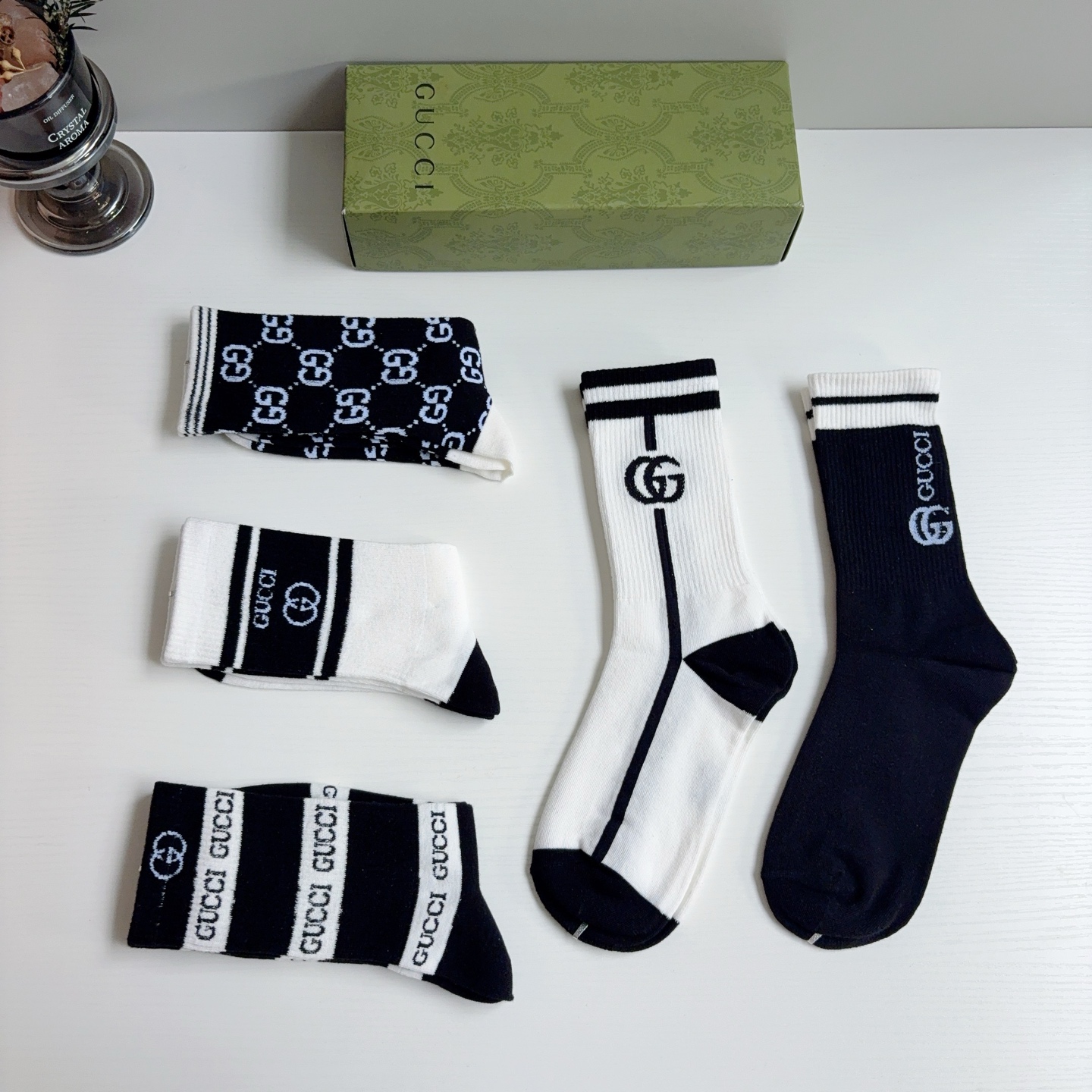 配包装（一盒5双）  Gucci 古奇 ins超火长筒袜子、纯棉面料，潮人必备 ，经典双G字母，个性时尚百搭款！