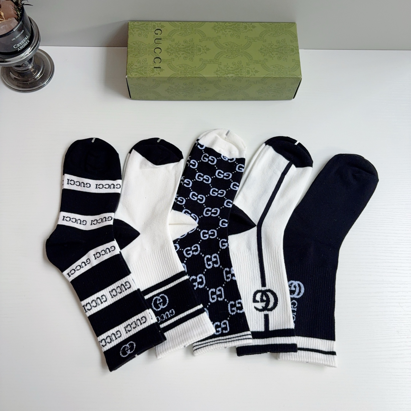 配包装（一盒5双）  Gucci 古奇 ins超火长筒袜子、纯棉面料，潮人必备 ，经典双G字母，个性时尚百搭款！