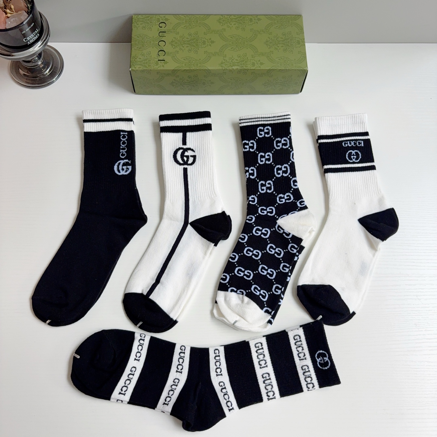 配包装（一盒5双）  Gucci 古奇 ins超火长筒袜子、纯棉面料，潮人必备 ，经典双G字母，个性时尚百搭款！