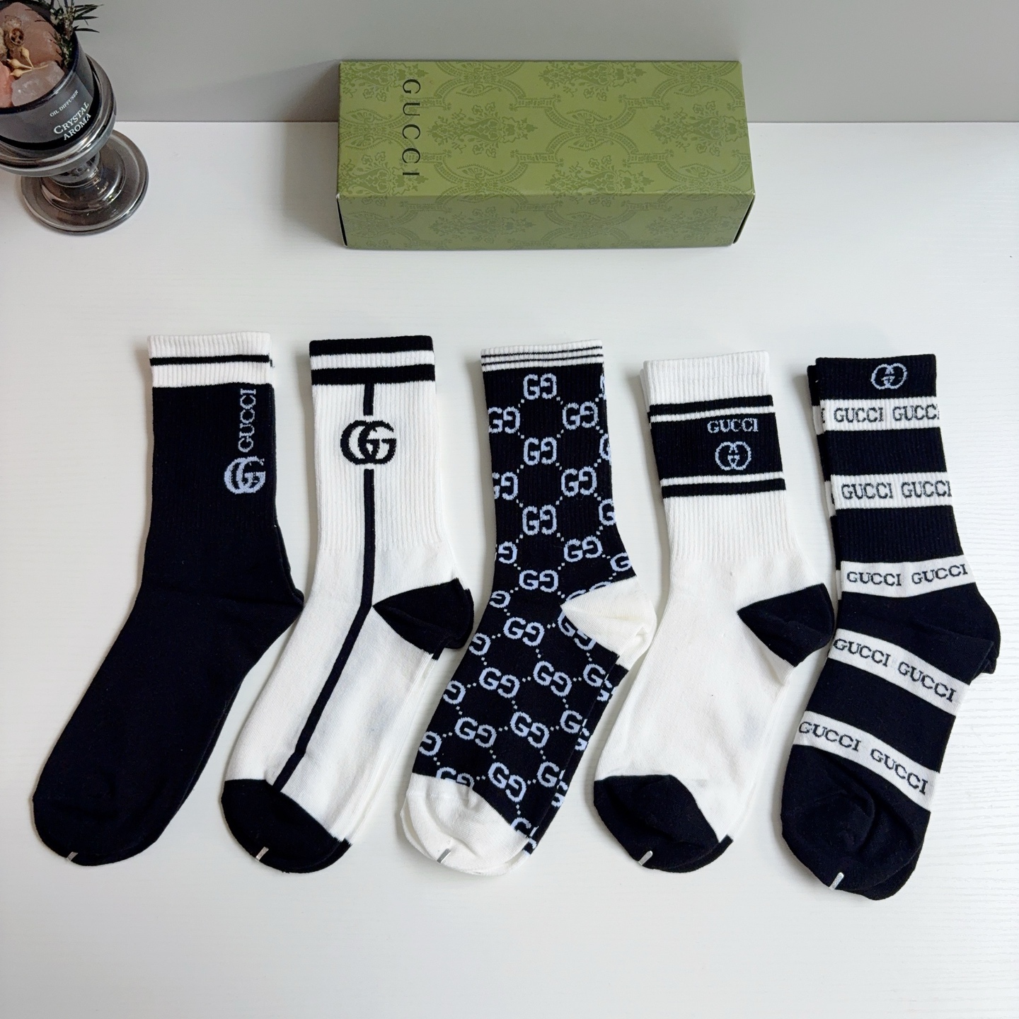 配包装（一盒5双）  Gucci 古奇 ins超火长筒袜子、纯棉面料，潮人必备 ，经典双G字母，个性时尚百搭款！