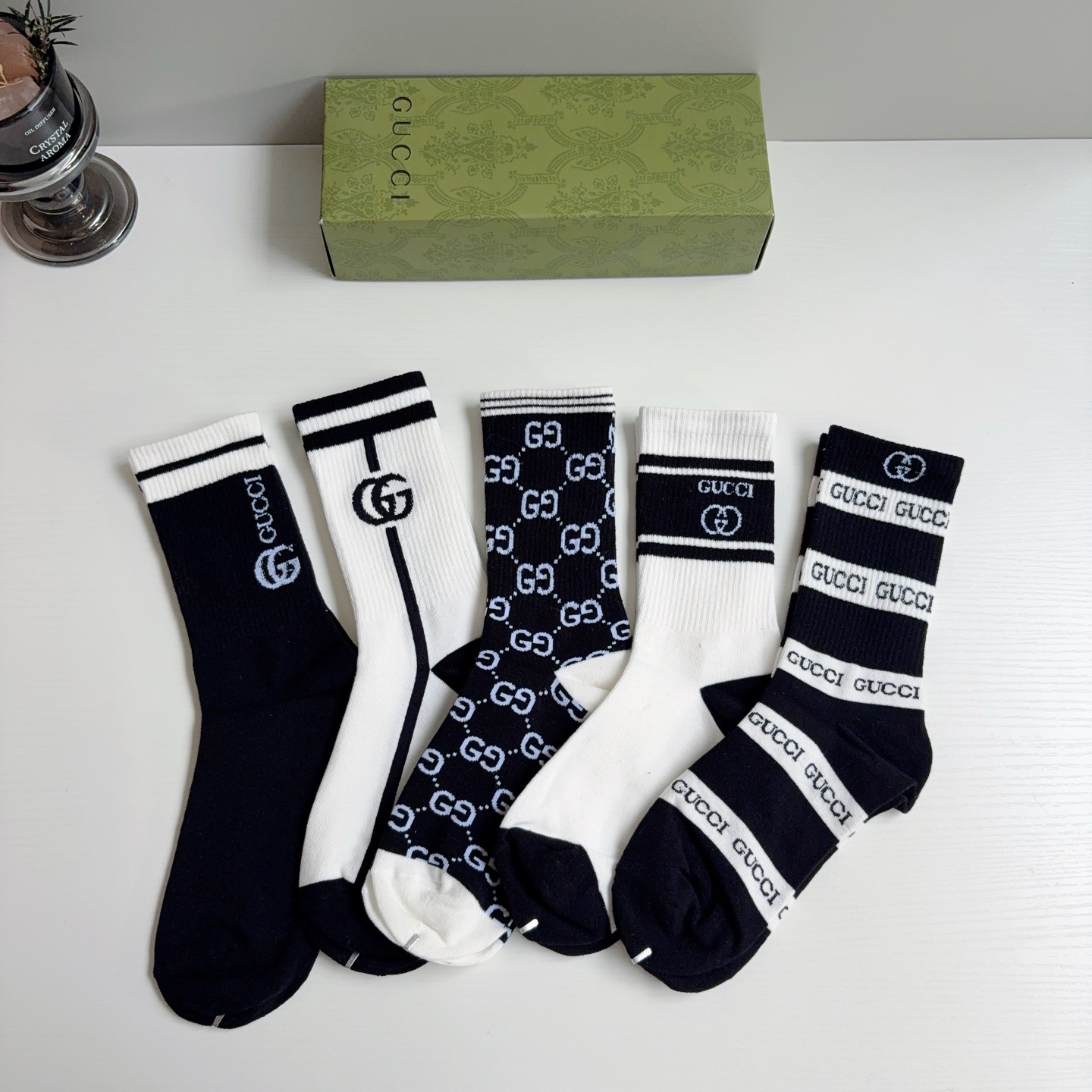 配包装（一盒5双）  Gucci 古奇 ins超火长筒袜子、纯棉面料，潮人必备 ，经典双G字母，个性时尚百搭款！