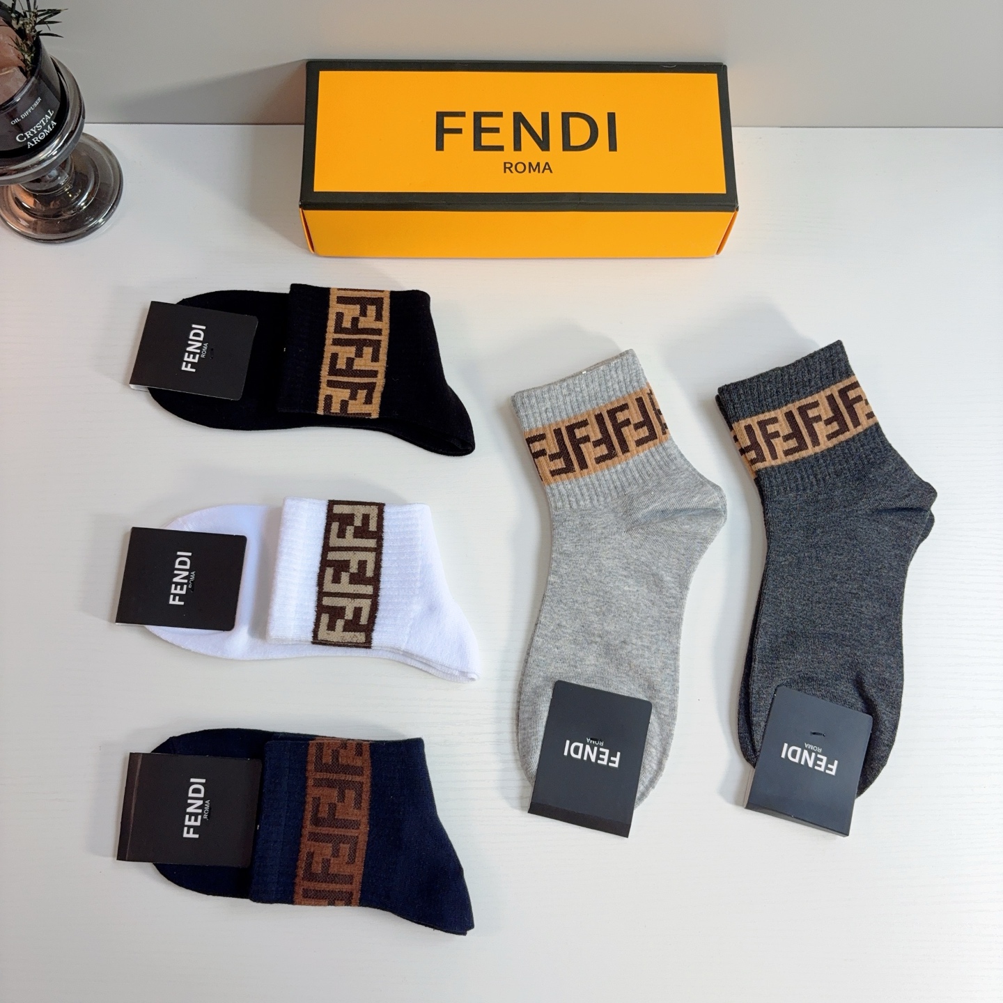 配包装（一盒5双） FENDI 芬迪经典男士中筒袜子❗️纯棉材质柔软，经典的双F图案logo！