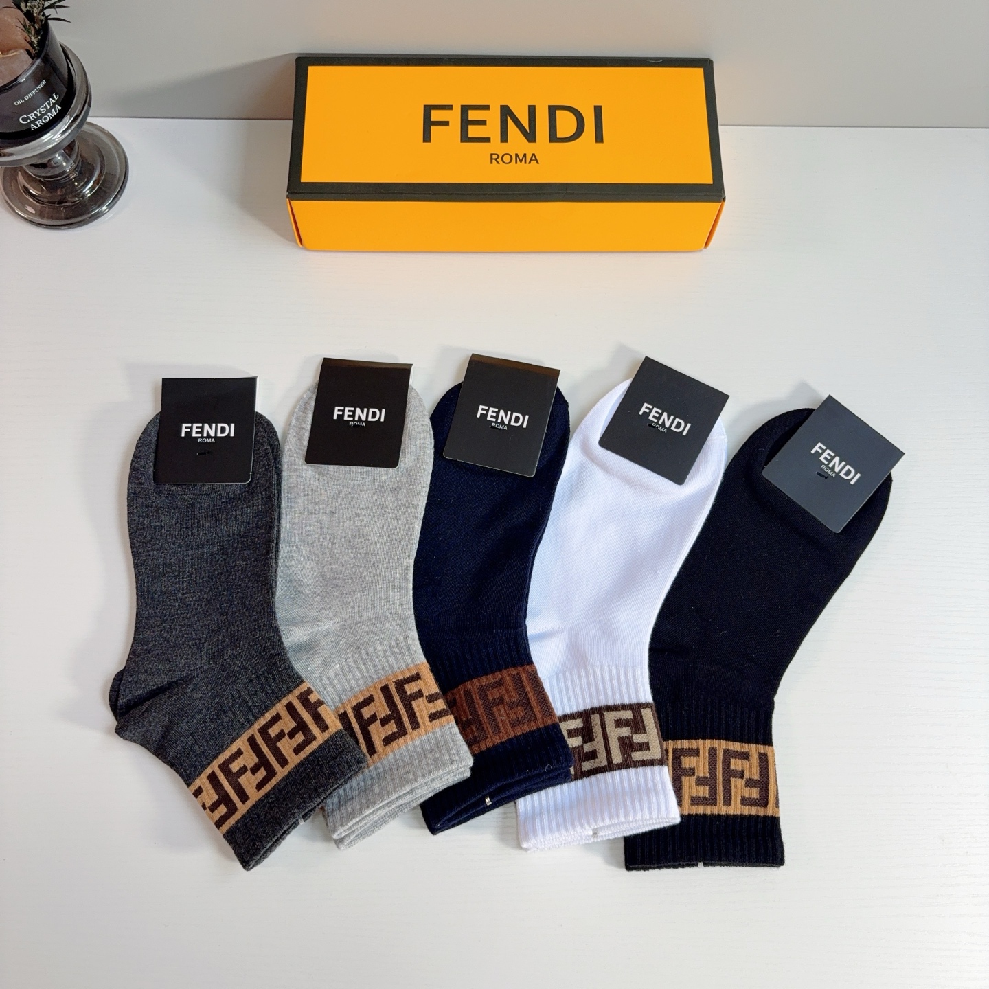 配包装（一盒5双） FENDI 芬迪经典男士中筒袜子❗️纯棉材质柔软，经典的双F图案logo！