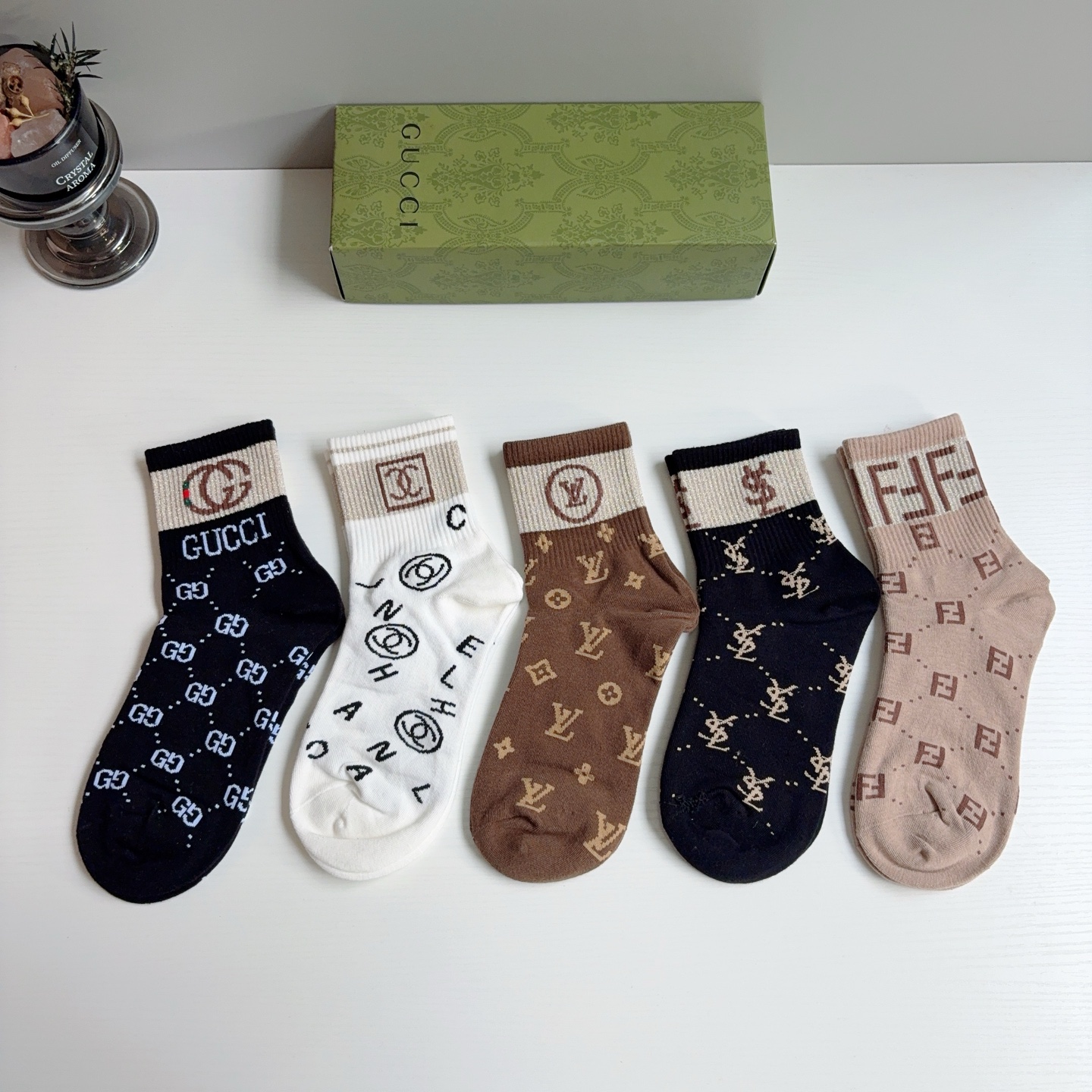 配包装（一盒5双） GUCCI 古奇 新款中筒袜子！纯棉面料，火爆图案，专柜同步中筒袜子，💛大牌出街，潮人必备。超好搭