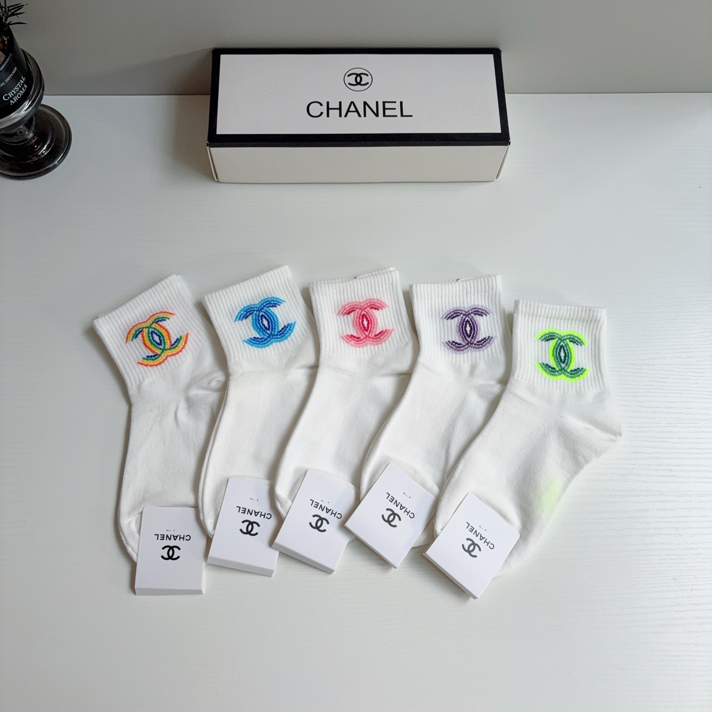 配包装（一盒5双） CHANEL 香奈儿经典袜子、纯棉材质经典双C图案logo，大牌出街，潮人必备，超好搭❗️
