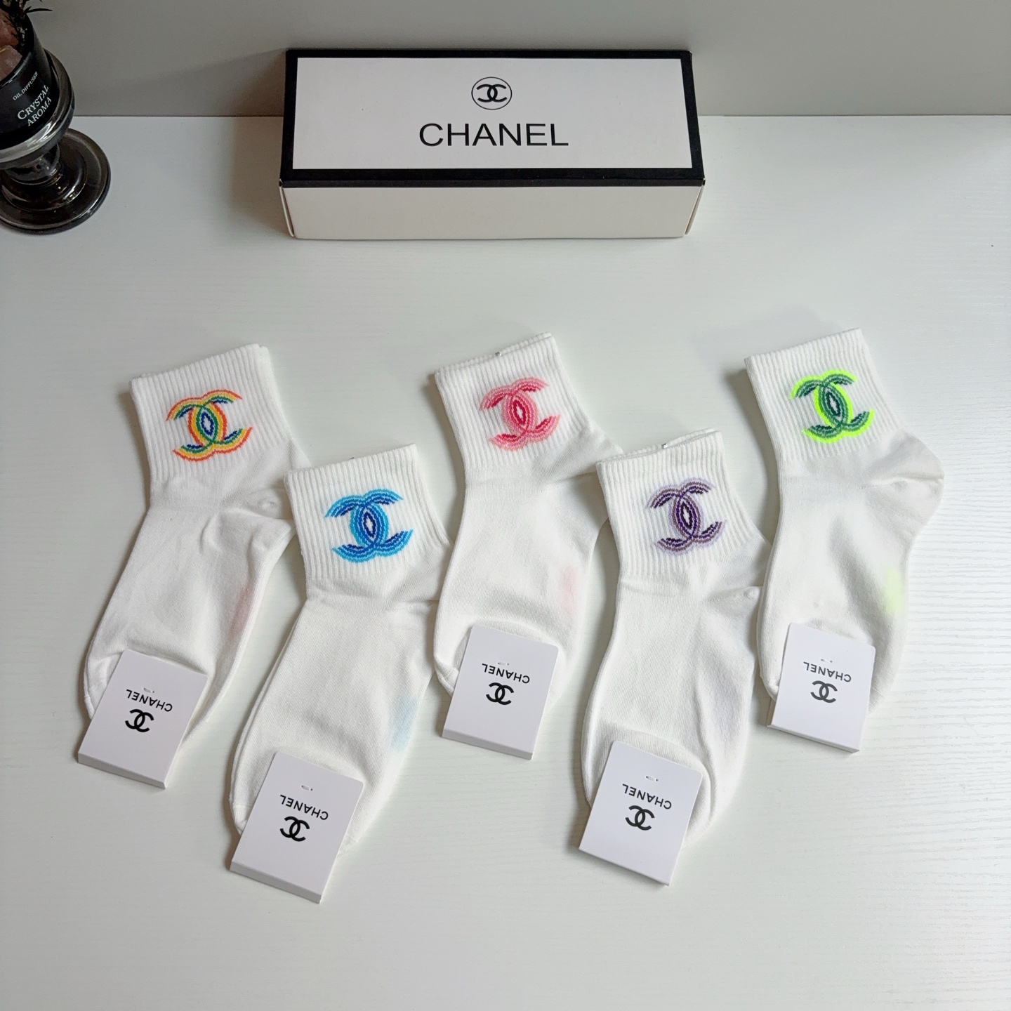 配包装（一盒5双） CHANEL 香奈儿经典袜子、纯棉材质经典双C图案logo，大牌出街，潮人必备，超好搭❗️