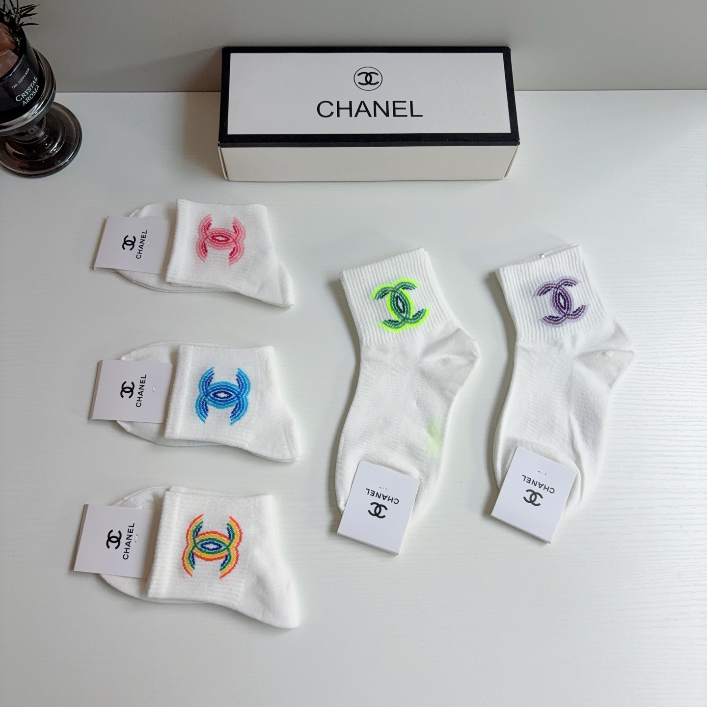配包装（一盒5双） CHANEL 香奈儿经典袜子、纯棉材质经典双C图案logo，大牌出街，潮人必备，超好搭❗️