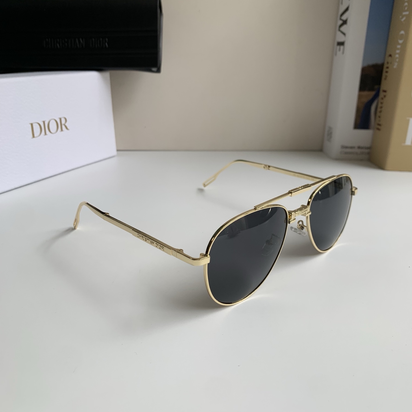 NO:953131,Dior Dior new folding metal frame sunglasses, polarized sunglasses for men and women, European and American personality ins style internet celebrity fashion sunglasses glasses sunglasses sunglasses, glasses, dior, dior19860909Dior迪奥 新款折叠款金属框太阳镜 男女款偏光墨镜 欧美个性ins风网红时尚太阳眼镜眼镜墨镜太阳镜,眼镜,dior,dior,glasses