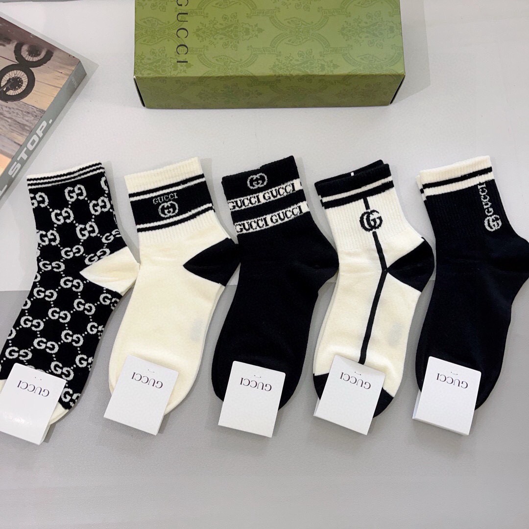 配包装（一盒5双） Gucci 古奇 ins超火爆小单品男女同款袜子，纯棉面料，潮人必备 ，Gucci 爆款，经典双G袜