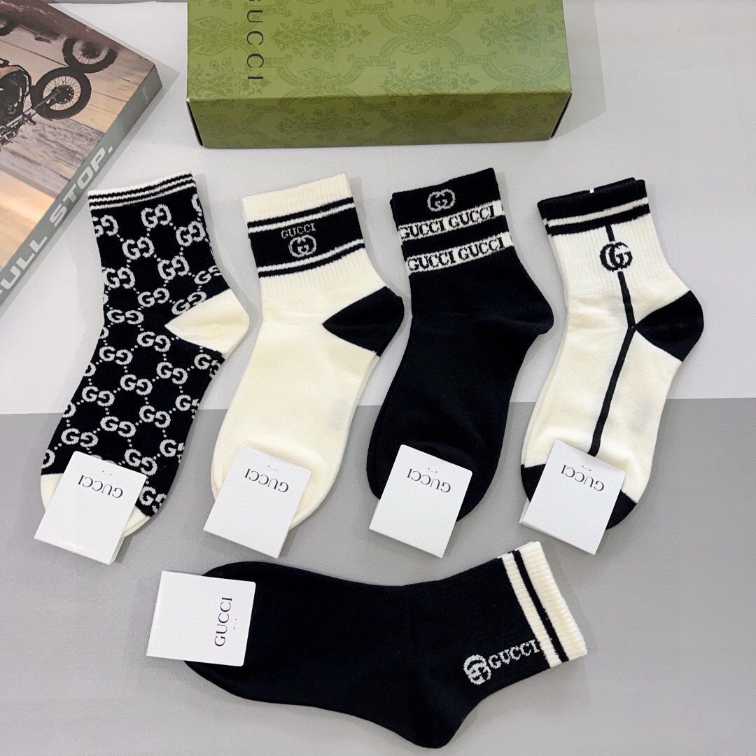 配包装（一盒5双） Gucci 古奇 ins超火爆小单品男女同款袜子，纯棉面料，潮人必备 ，Gucci 爆款，经典双G袜