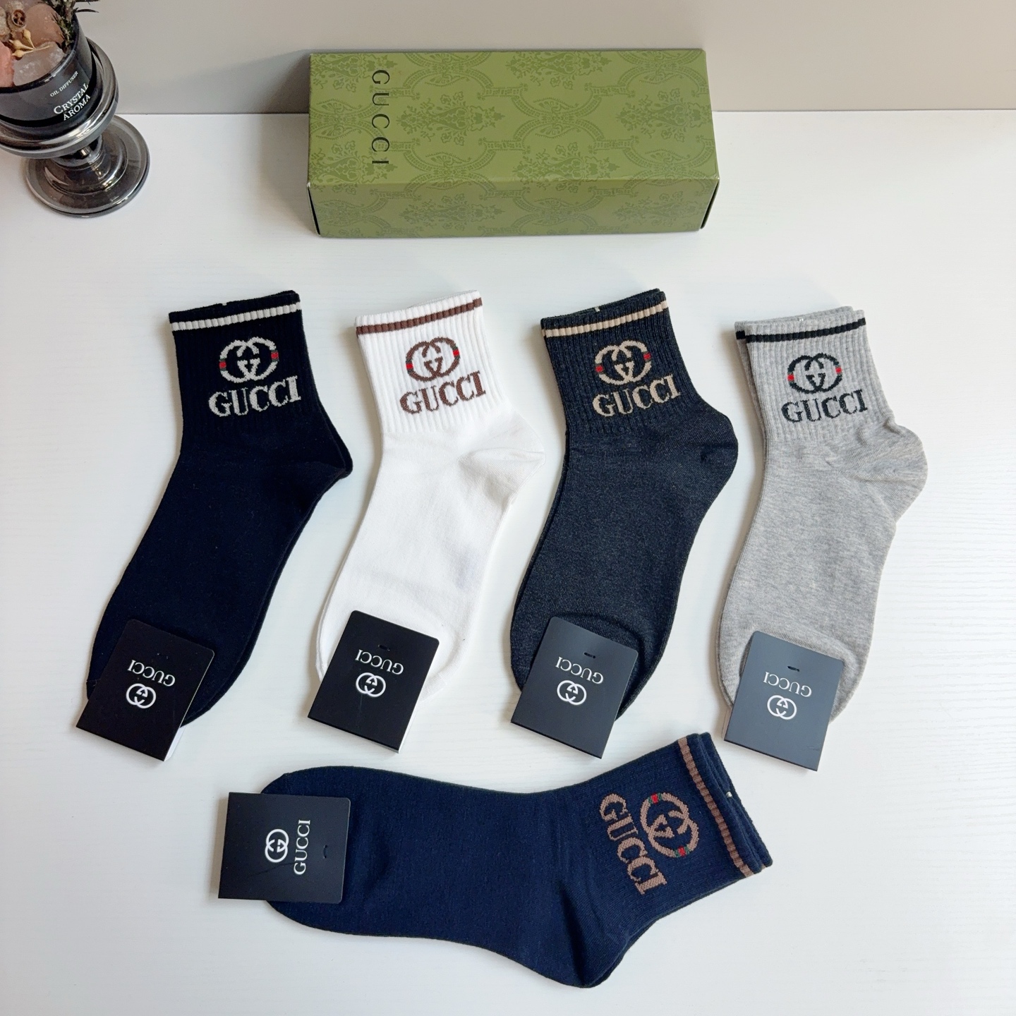 配包装（一盒5双） GUCCI 古奇男士新款袜子！纯棉面料，经典图案，专柜同步中筒袜子，💛大牌出街，潮人必备。超好搭