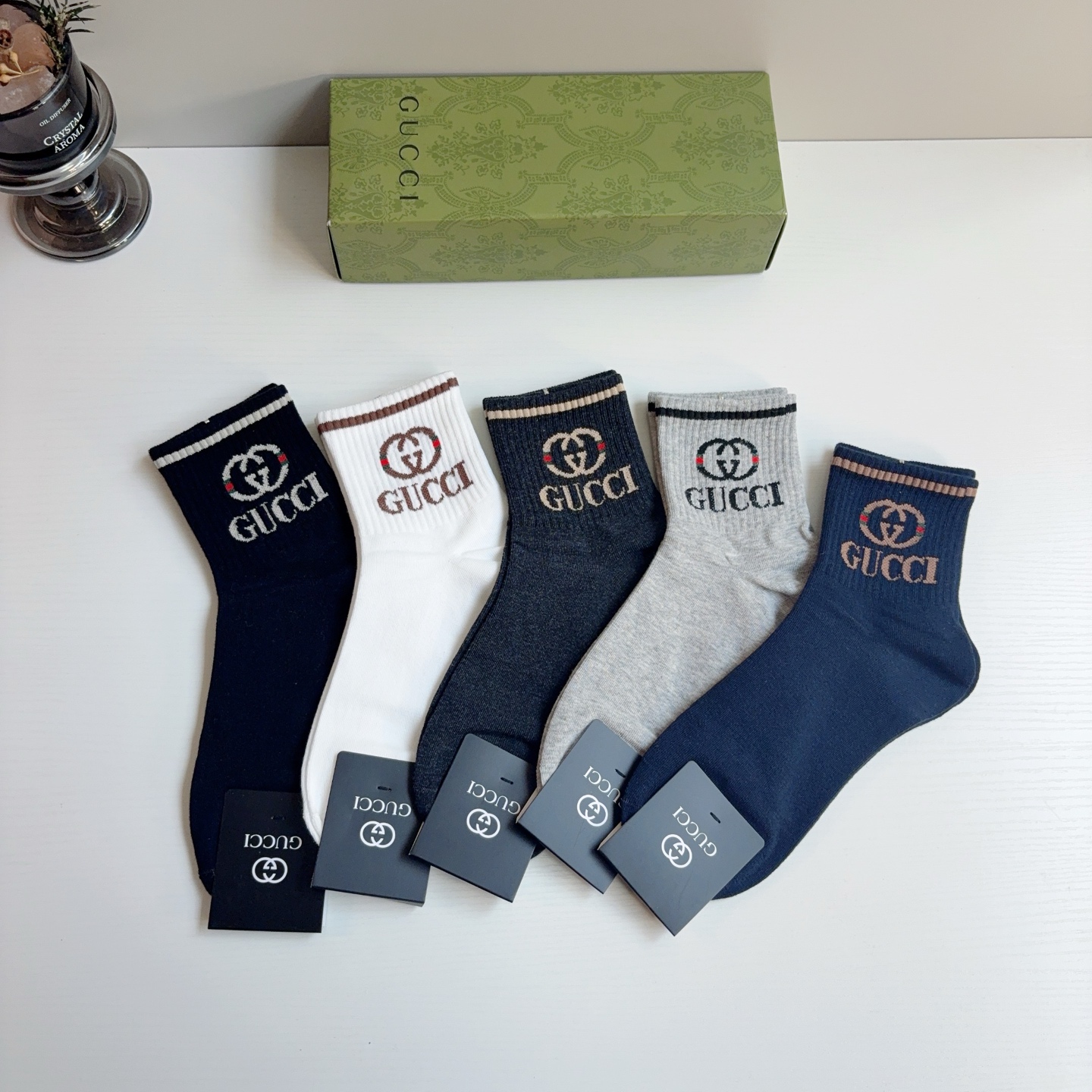 配包装（一盒5双） GUCCI 古奇男士新款袜子！纯棉面料，经典图案，专柜同步中筒袜子，💛大牌出街，潮人必备。超好搭